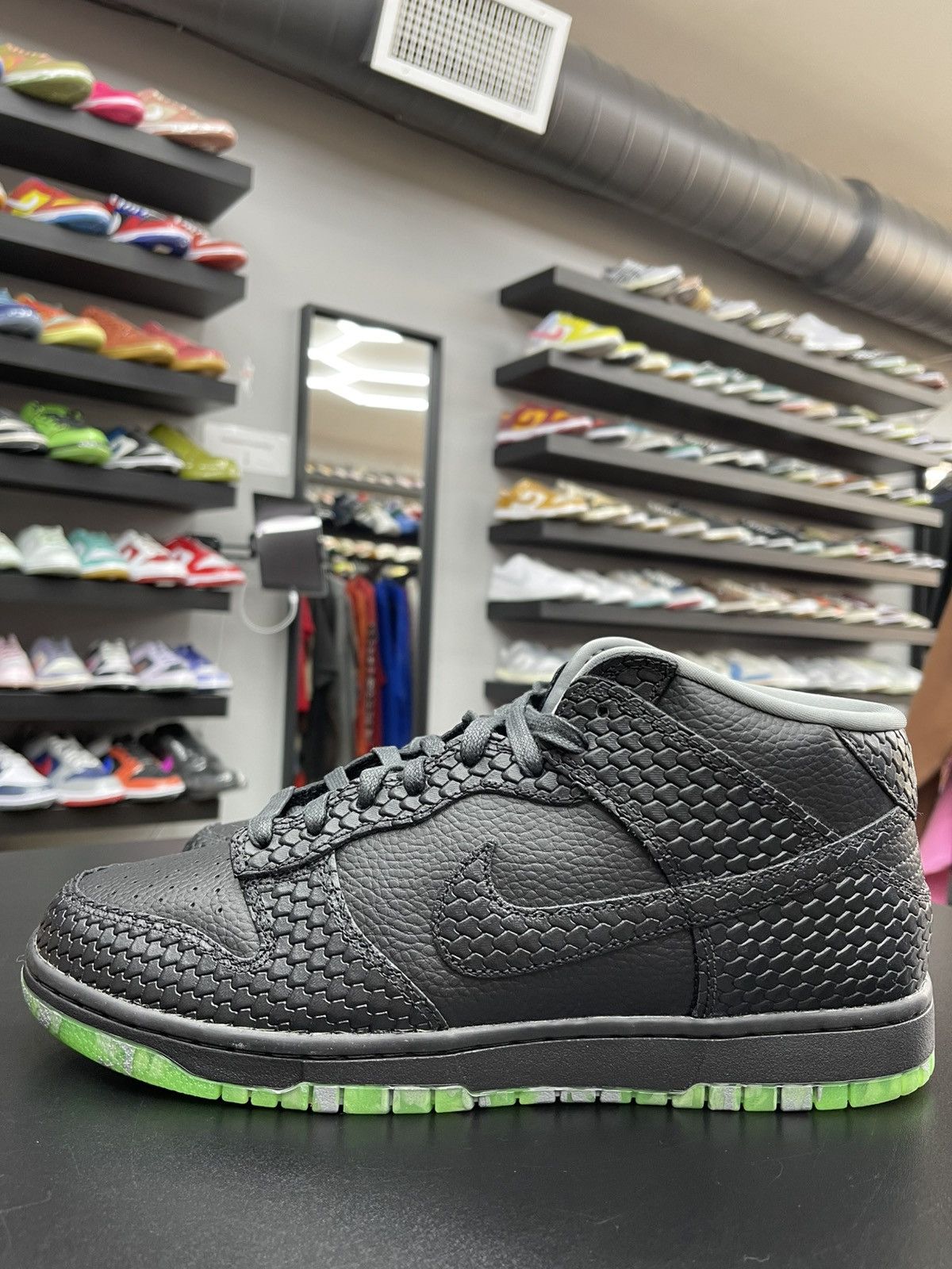 Size 11 Nike Dunk Mid Halloween Headless Horseman