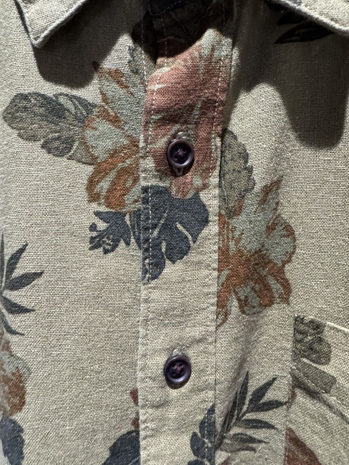 Lucky Brand Lucky Brand Olive Green Floral Hawaiian Short Sleeve Button Size US S / EU 44-46 / 1 - 3 Thumbnail