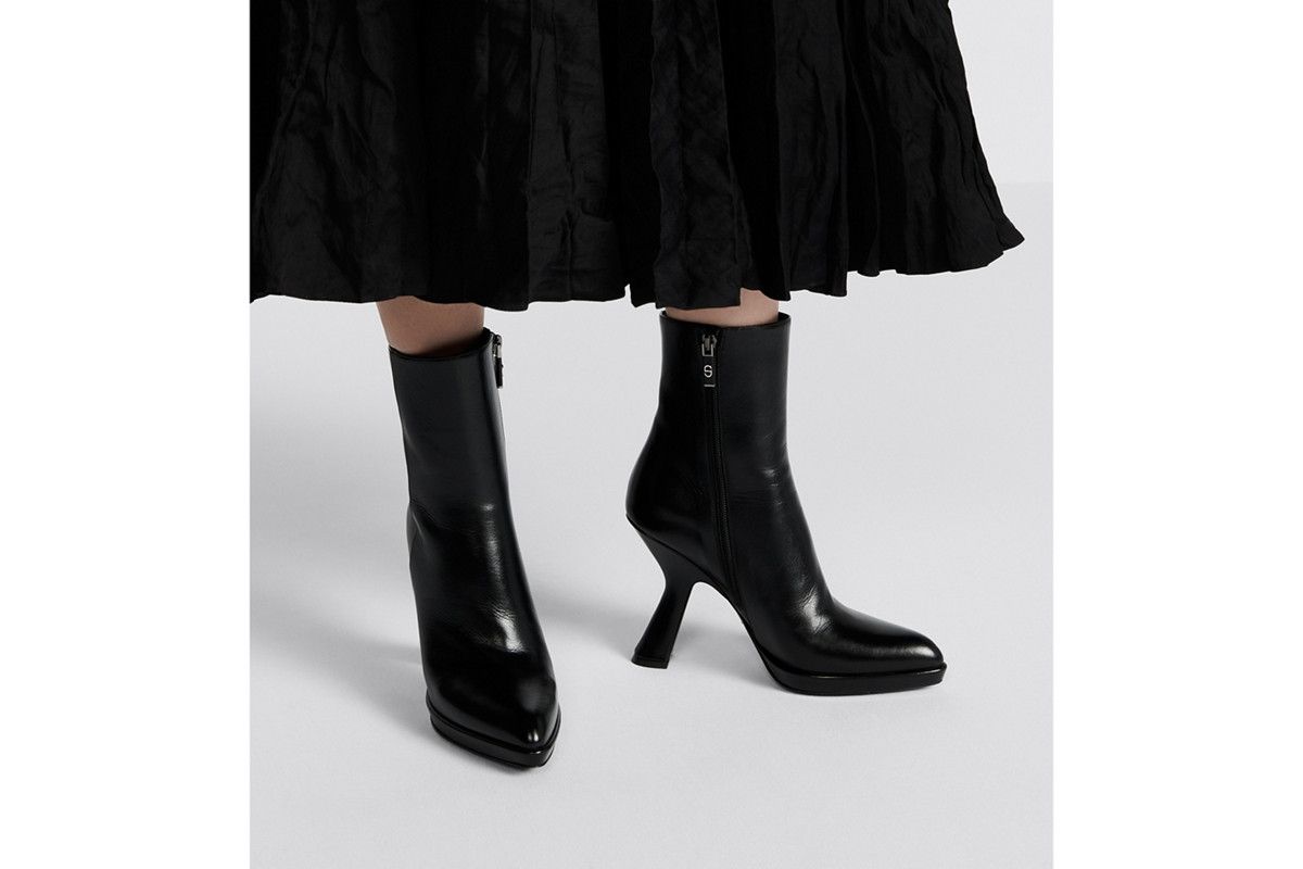 o1bcso1str0226 D-Fiction Heeled Ankle Boot in Black