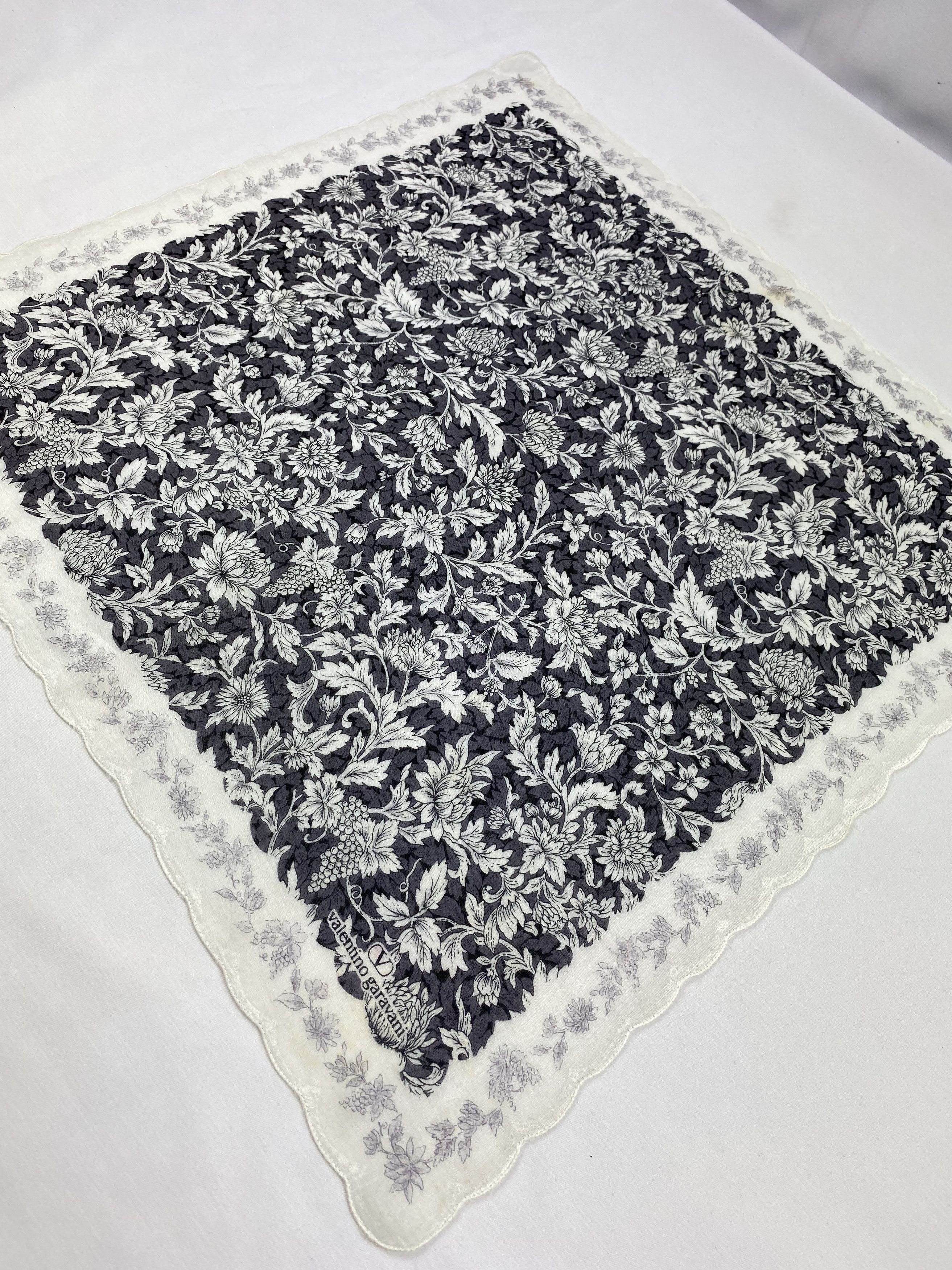 Valentino × Vintage Valentino Garavani Handkerchief / Bandana / Neckerchief Size ONE SIZE - 4 Thumbnail