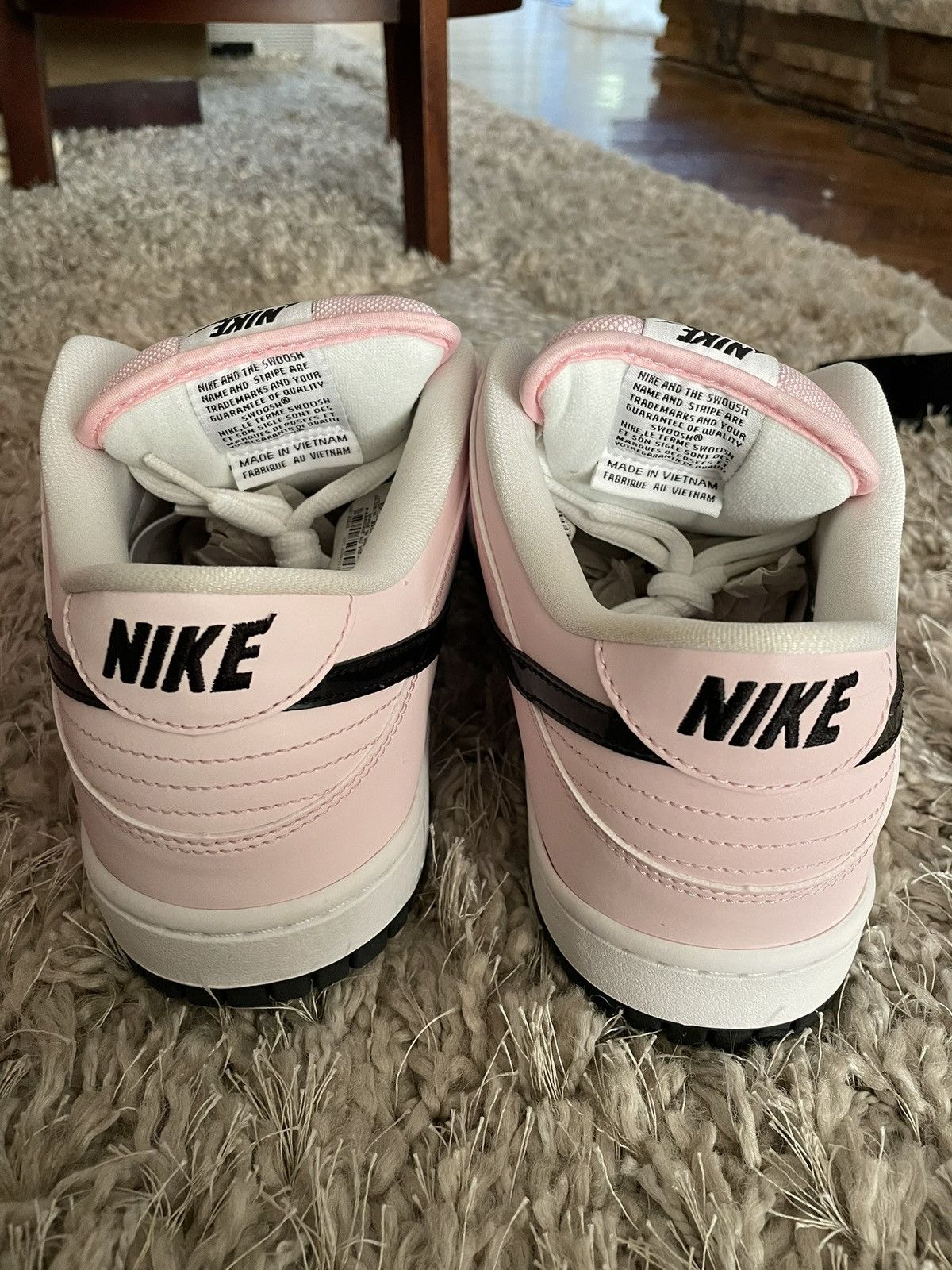 Nike SB Nike SB Dunk Low Pink Box Size US 10 / EU 43 - 6 Thumbnail