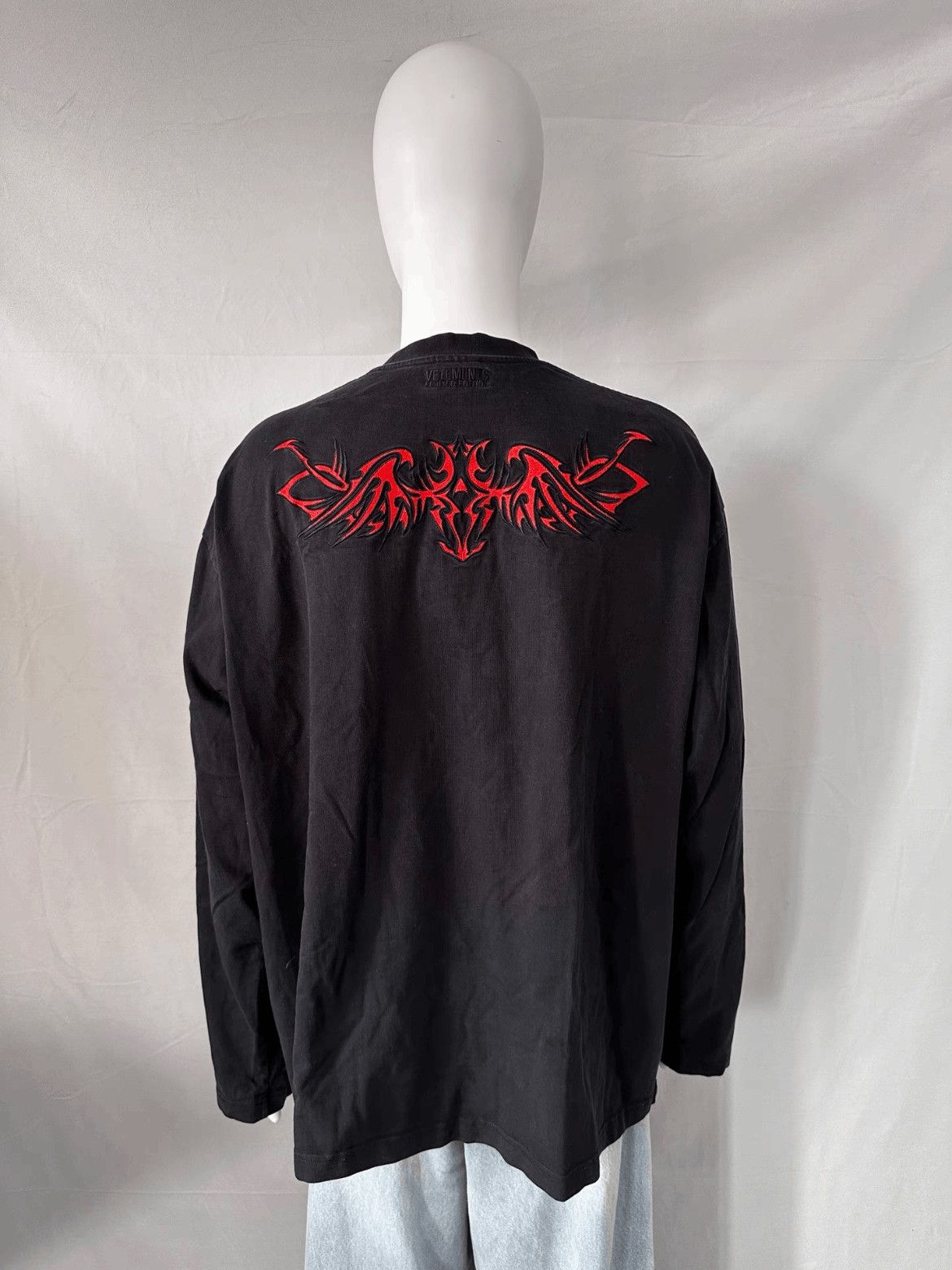 Vetements Vetements Red Stitches Pattern L/S Tee Size US S / EU 44-46 / 1 - 2 Thumbnail