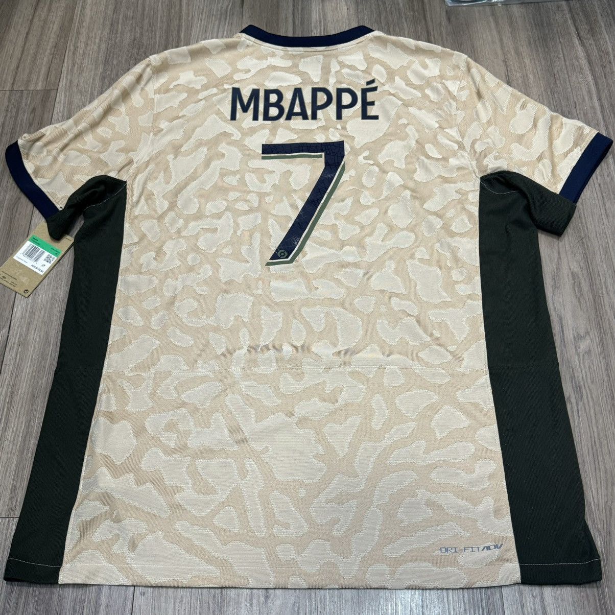 Nike PSG 23/24 player issue fourth shirt #7 Mbappe (bnwt) Size US XL / EU 56 / 4 - 2 Thumbnail
