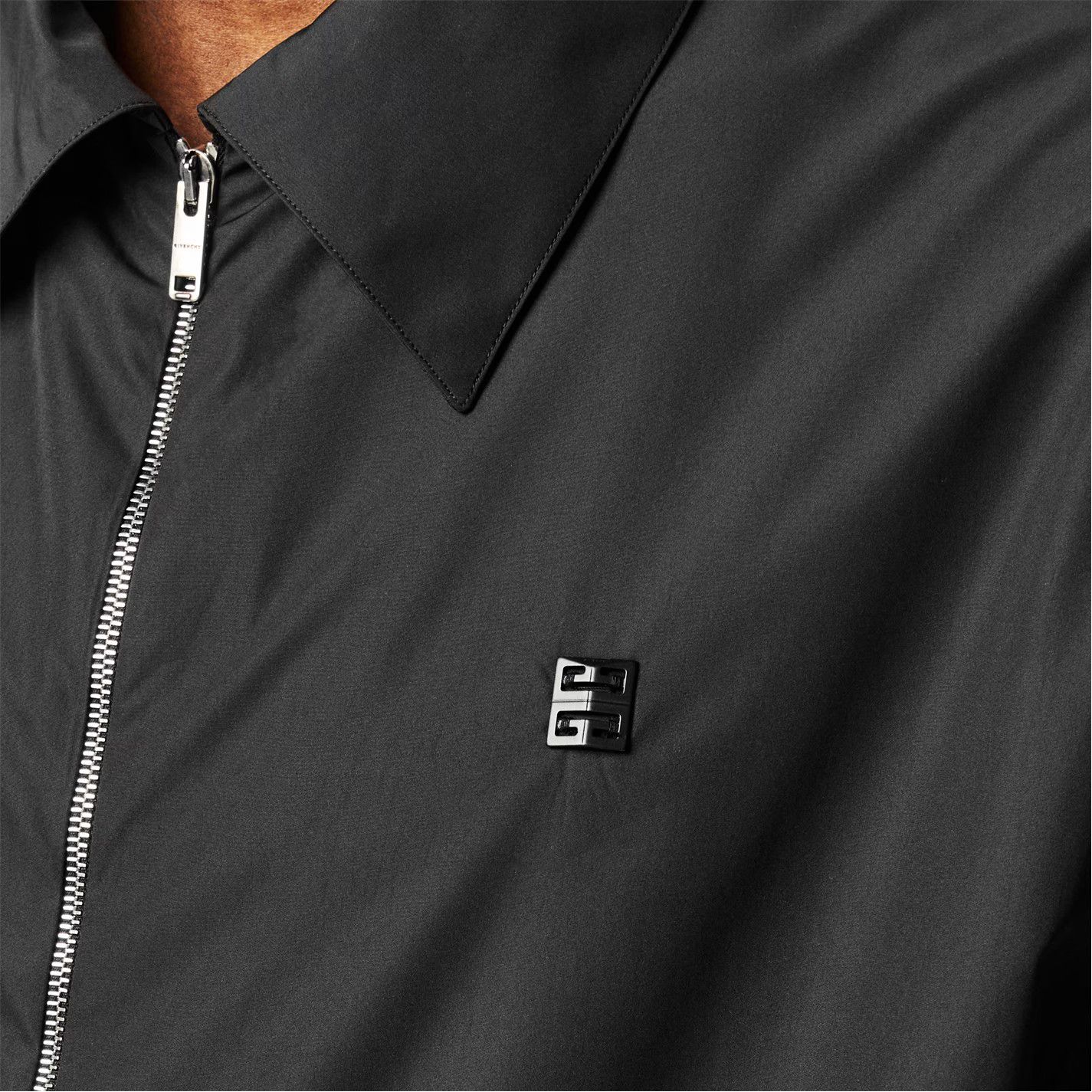 Givenchy o1g2r1mq0426 Short Sleeved Zip Shirt in Black Size US M / EU 48-50 / 2 - 5 Thumbnail