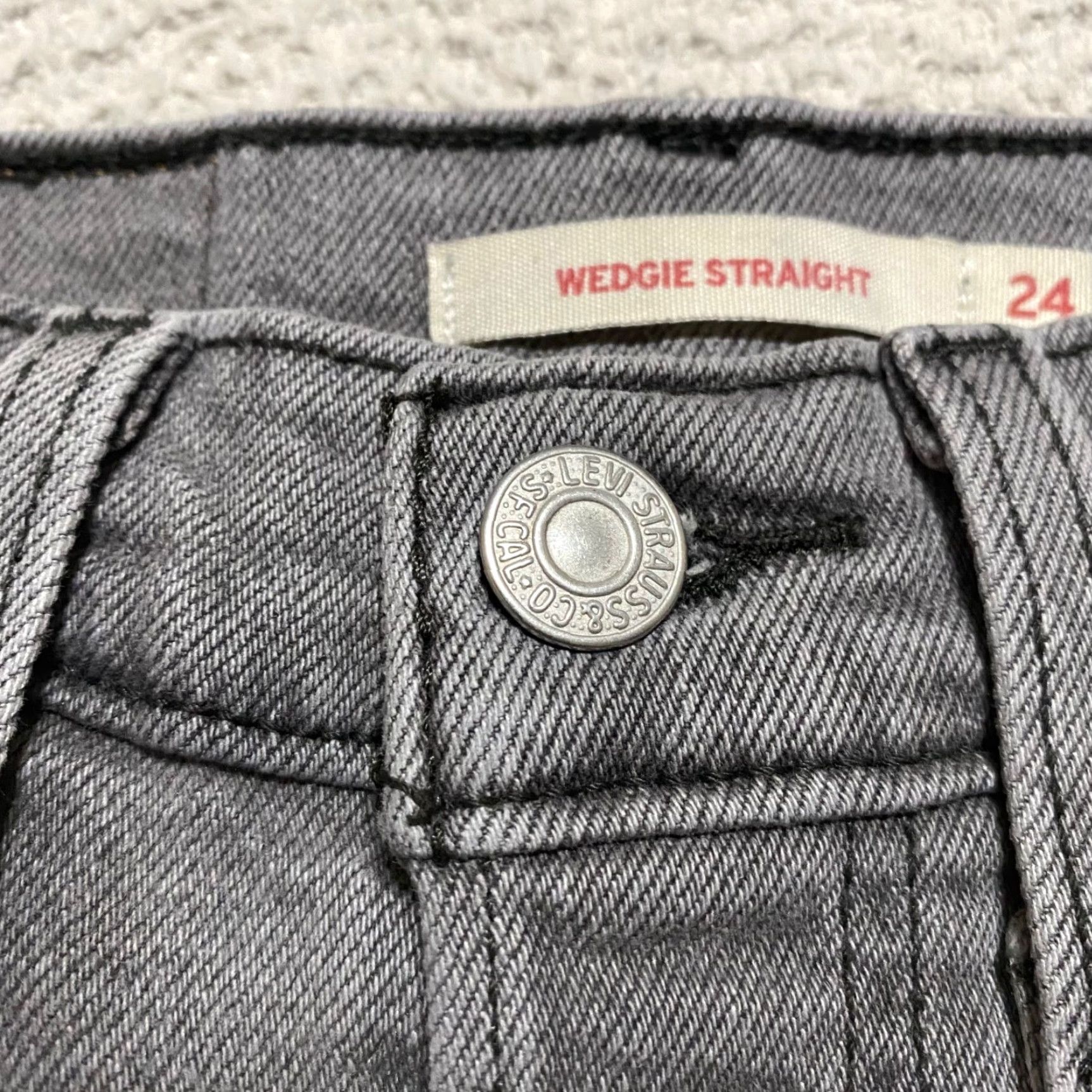 Levi's Levi's Wedgie Fit Jeans Womens 24 Gray Denim Straight Button Fly Medium Wash Jeans Womens Regular 26in Inseam Gray Vintage No NS Size 42" / US 20 - 4 Thumbnail