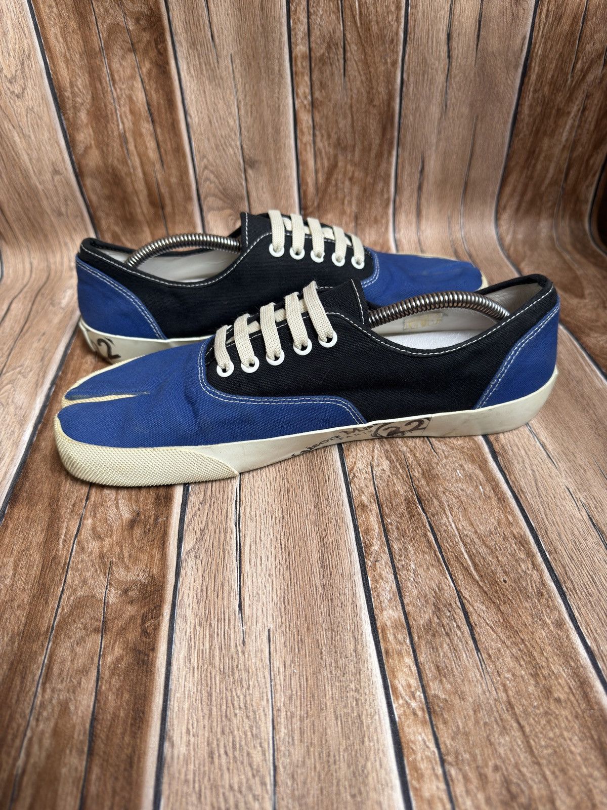 Maison Margiela Ss19 Tabi canvas sneakers Size US 8.5 / EU 41-42 - 11 Thumbnail