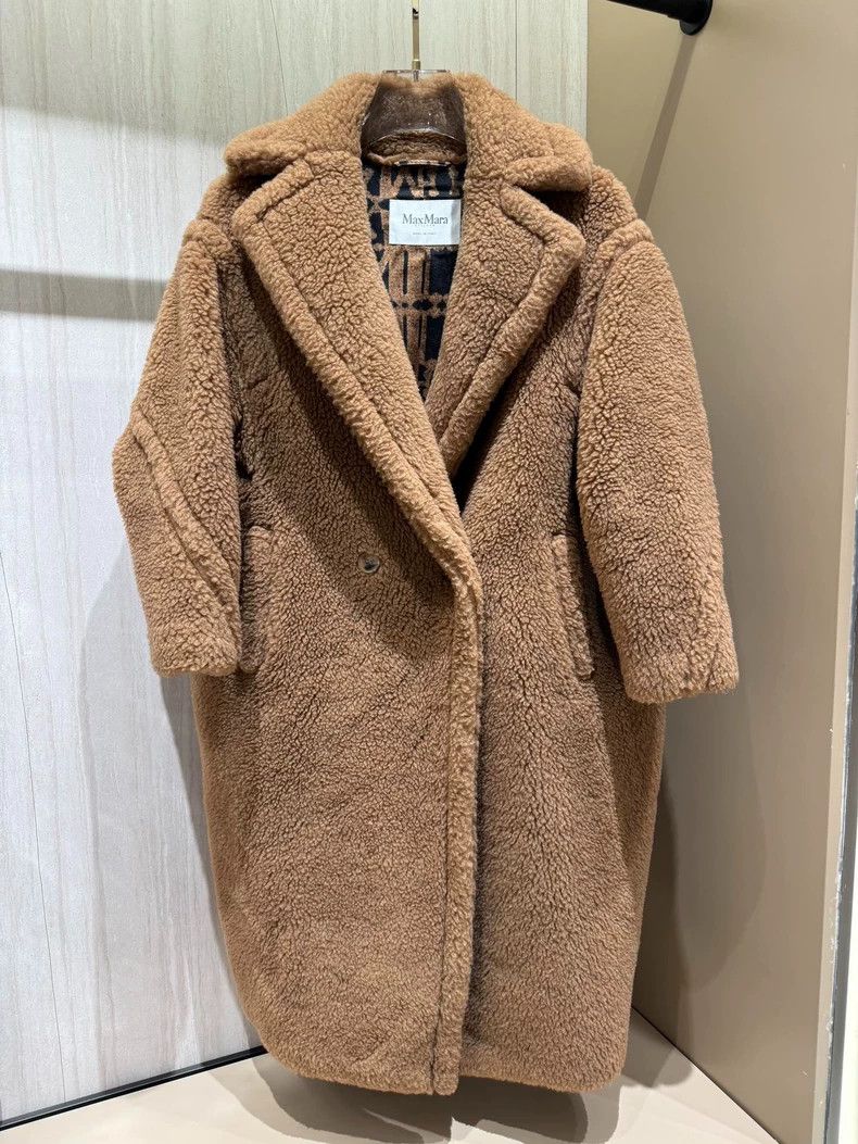 Max Mara Max Mara Teddy BigClothes Size XS / US 0-2 / IT 36-38 - 1 Thumbnail