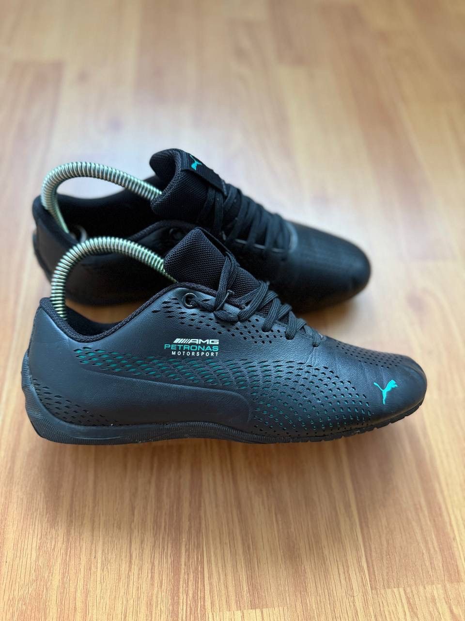 Puma Puma Mercedes -AMG Petronas Motorsport Marm DriftCat 5 Ultra Size US 7.5 / EU 40-41 - 4 Thumbnail