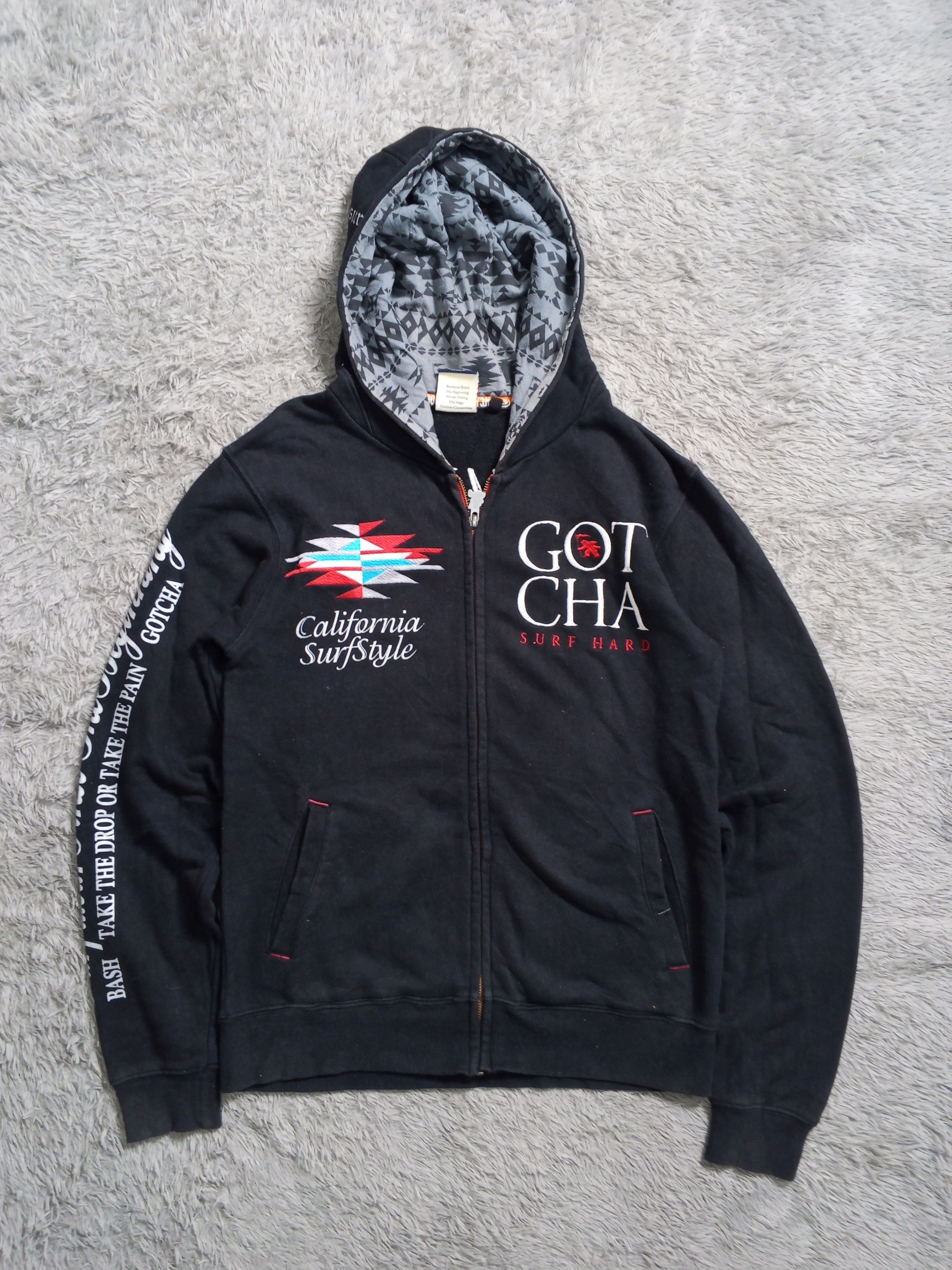 Gotcha Vintage Gotcha Native Embiored Size US M / EU 48-50 / 2 - 3 Thumbnail