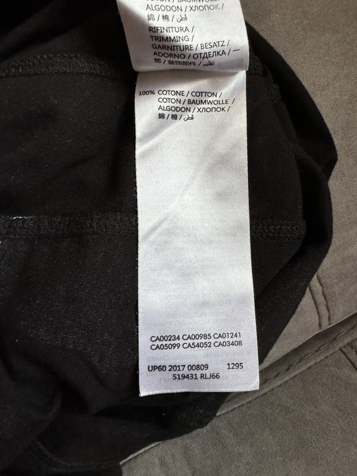 Alexander McQueen ALEXANDER MCQUEEN tshirt SEE sizes IN PHOTOS BY TAPE MEASURE Size US S / EU 44-46 / 1 - 24 Thumbnail