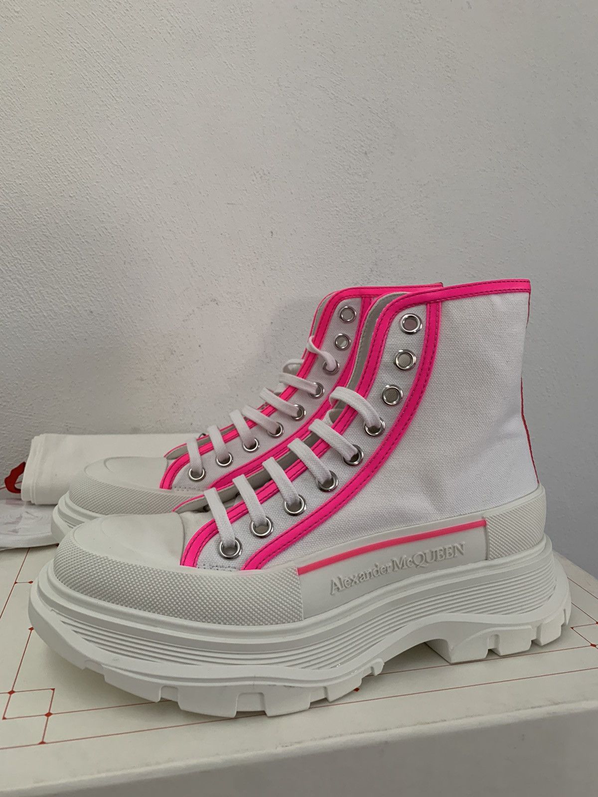 Alexander McQueen Alexander McQueen Tread Slick Chunky Sole High Top Boots Size US 8 / IT 38 - 6 Thumbnail
