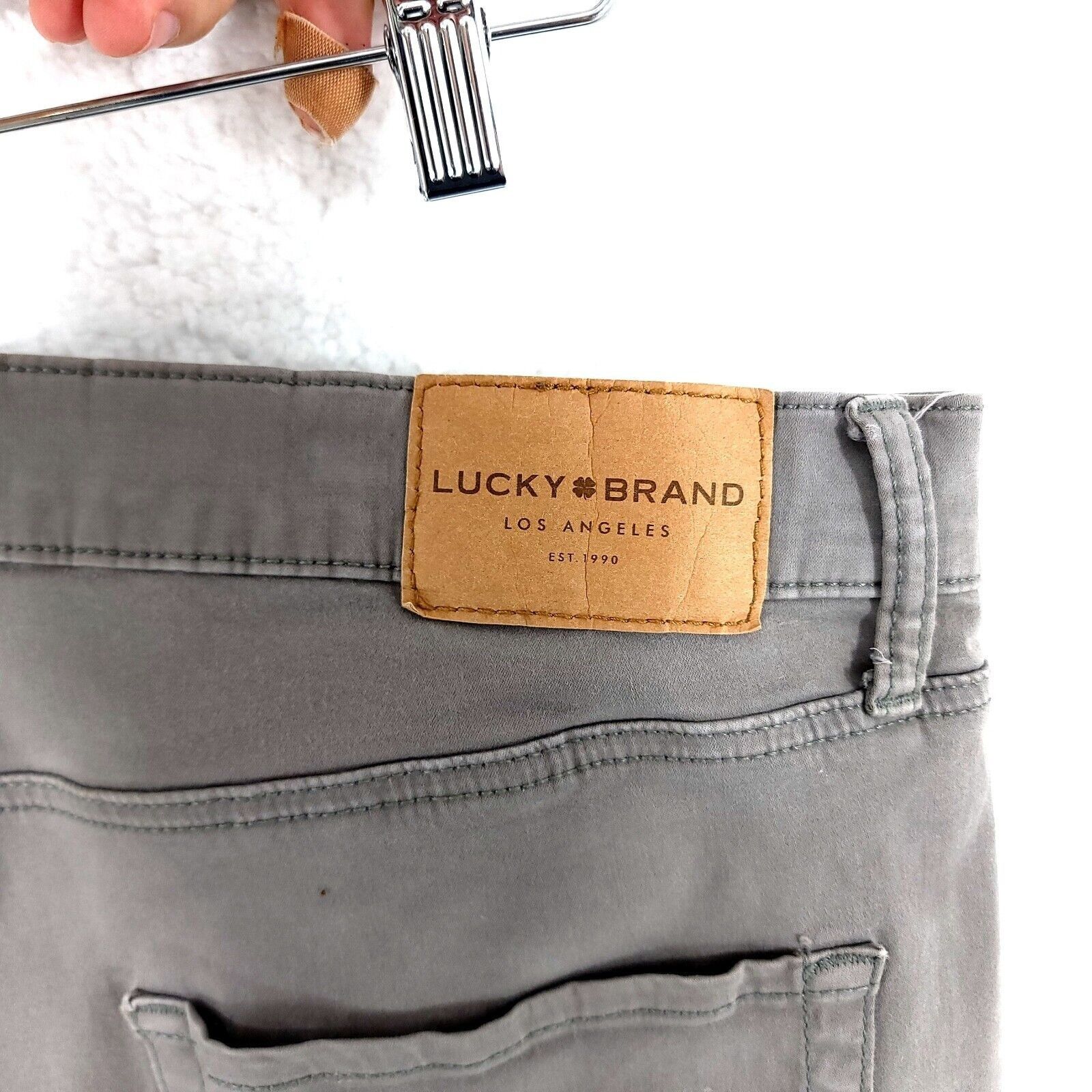 Lucky Brand DAMAGED Lucky Brand 223 Straight Beige Cotton Mid Rise Jeans Size US 36 / EU 52 - 8 Thumbnail