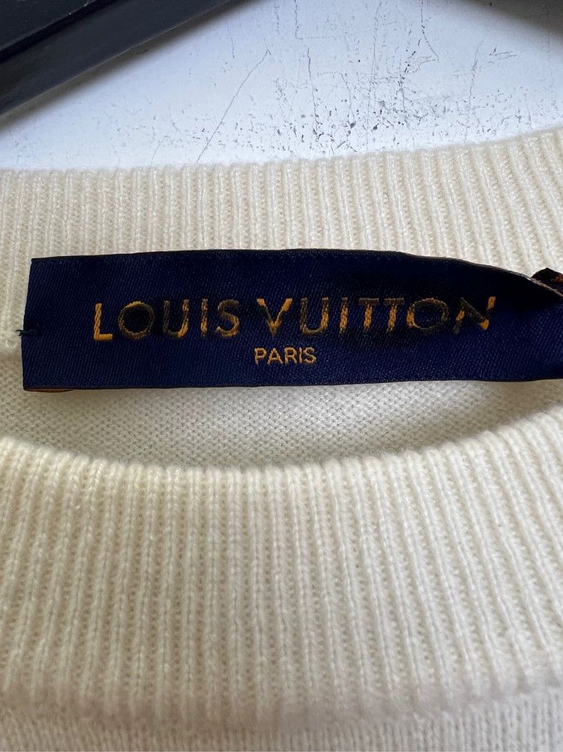 Louis Vuitton Louis Vuitton Double-headed dragon cashmere sweater Size US M / EU 48-50 / 2 - 4 Thumbnail