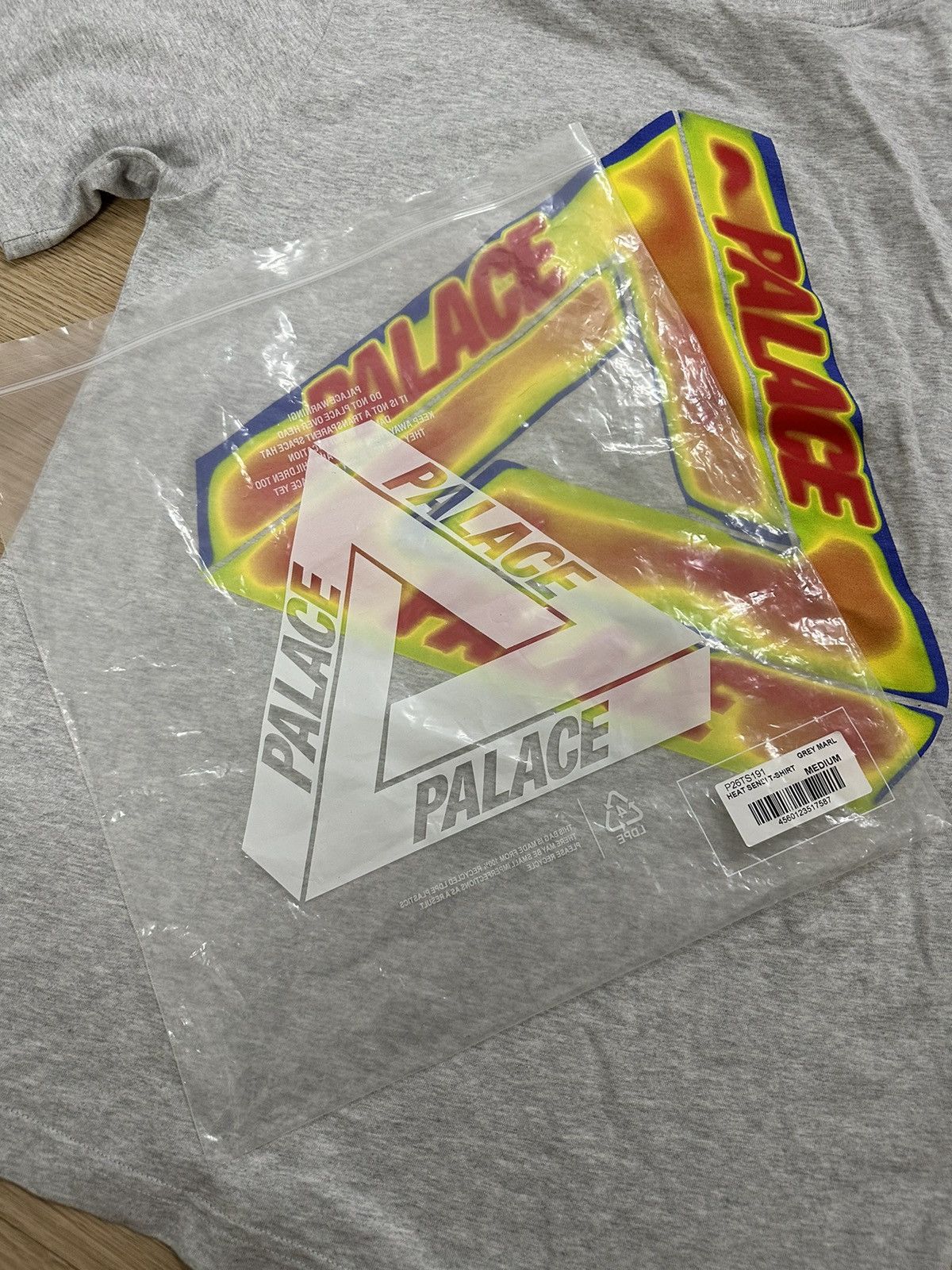Palace Palace Heat Sensi Tee Size US M / EU 48-50 / 2 - 11 Thumbnail