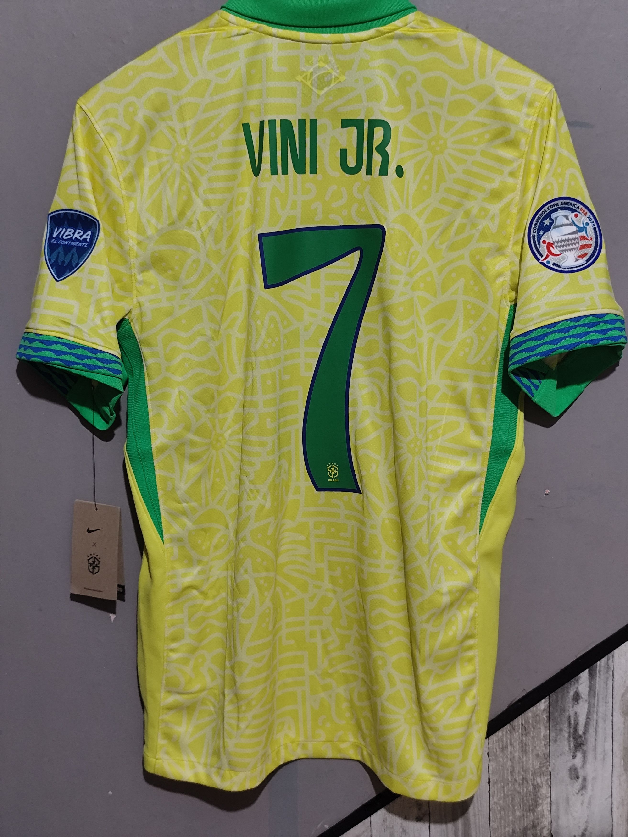 Nike Nike x #7 Vini Jr. Brazil Home 2024 Home Jersey Size US M / EU 48-50 / 2 - 18 Thumbnail