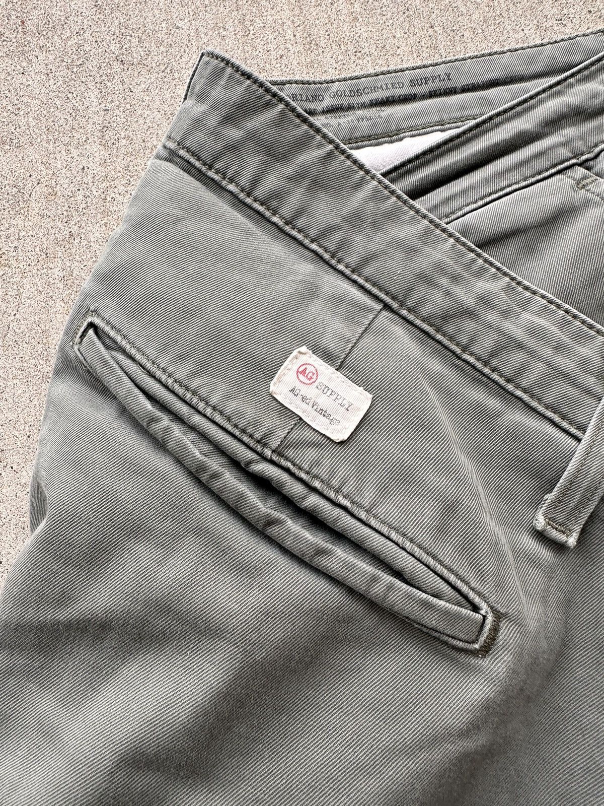 AG Adriano Goldschmied Adriano Goldschmied Shorts Olive Cutoff Causal AG Jeans Size US 33 - 2 Thumbnail