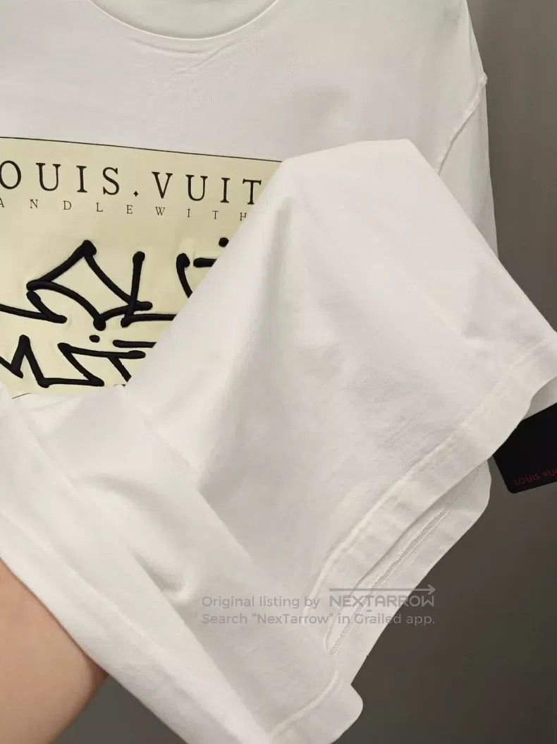 Louis Vuitton Louis Vuitton Embroidered monogrammed white short sleeve T Size US L / EU 52-54 / 3 - 4 Thumbnail