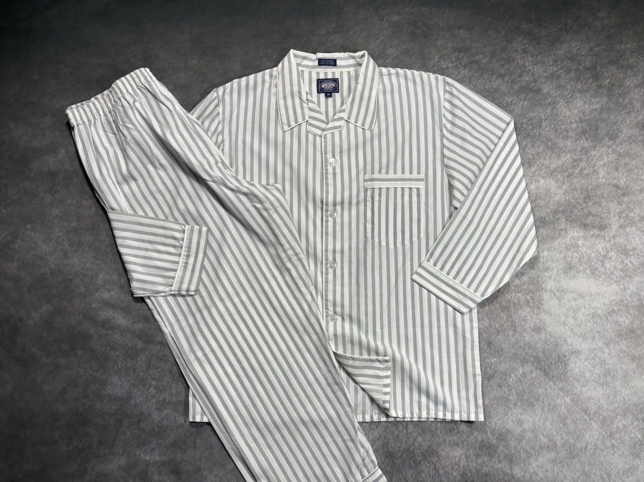 Vintage Vintage Striped Pajamas 90s Sleep Set Matching Suit Prison Size US 35 - 12 Thumbnail