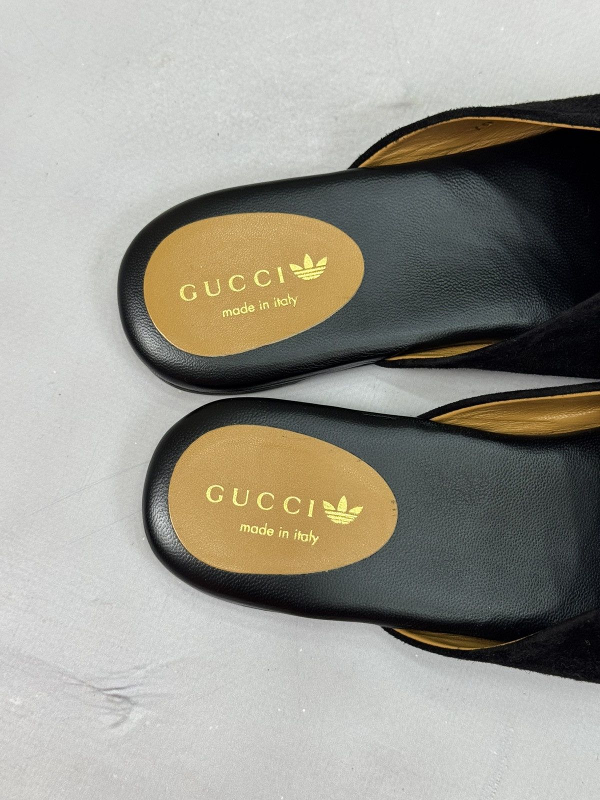 Adidas × Gucci Fw22 Gucci x Adidas Trefoil Slippers(Black/39eu) Size US 9 / IT 39 - 4 Thumbnail