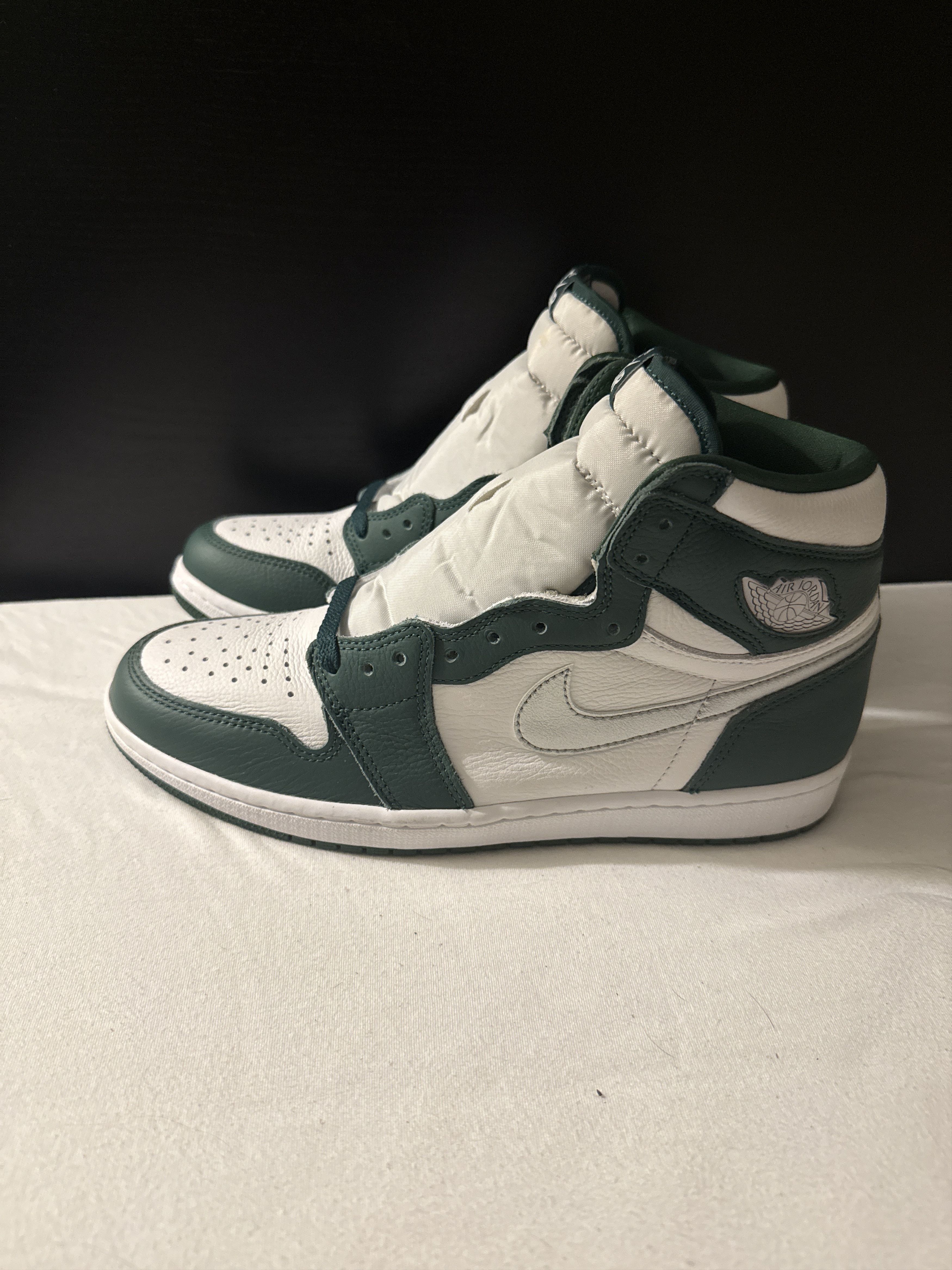 Nike jordan 1 high george green Size US 10 / EU 43 - 1 Thumbnail
