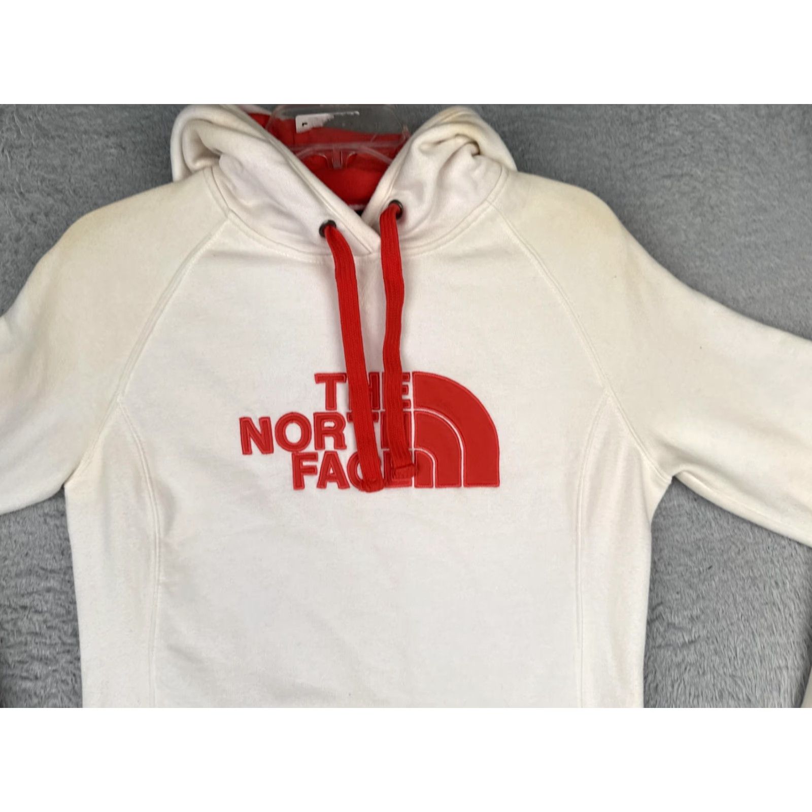 The North Face The North Face Hoodie Womens Medium White Red Logo Pullover Fleece Sweatshirt Size M / US 6-8 / IT 42-44 - 4 Thumbnail