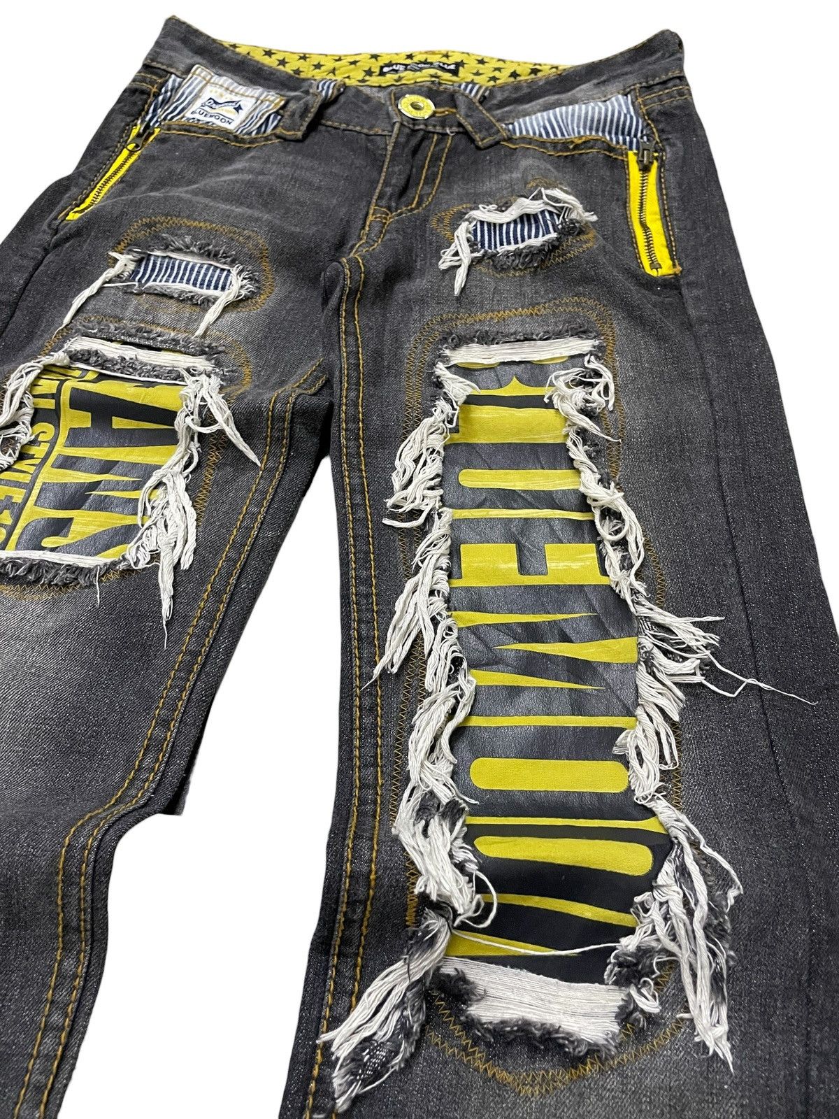 Hysteric Glamour Blue Moon Japan Distressed Patchwork Details Jeans Size US 29 - 8 Thumbnail