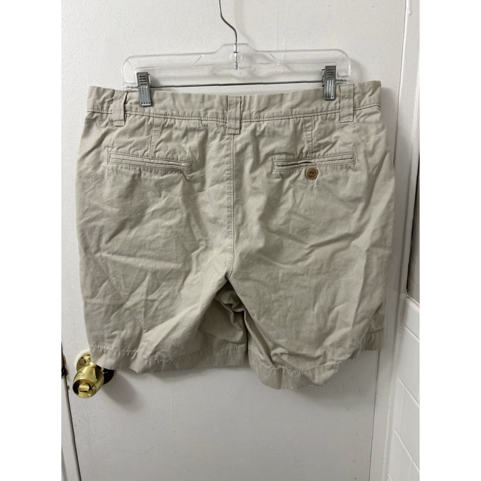 Vintage L.L. Bean Signature Slim Straight Fit Shorts Mens 36 Beige Chino 8 in Inseam Cotton Canvas Zip Front Pockets Summer 304413 Size US 36 / EU 52 - 7 Thumbnail
