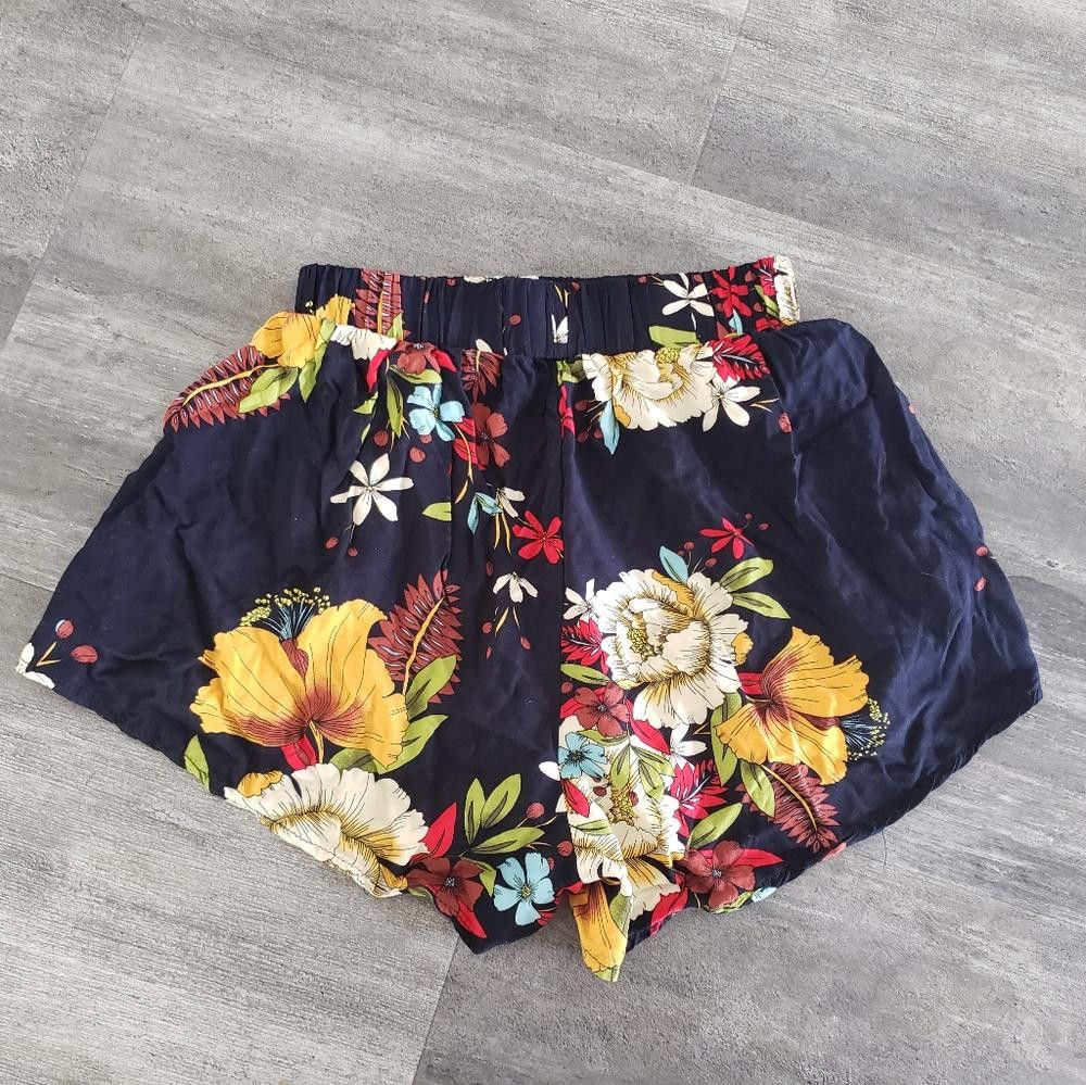 Shein Navy Floral SHEIN Short Set Bottoms Size 28" / US 6 / IT 42 - 2 Thumbnail