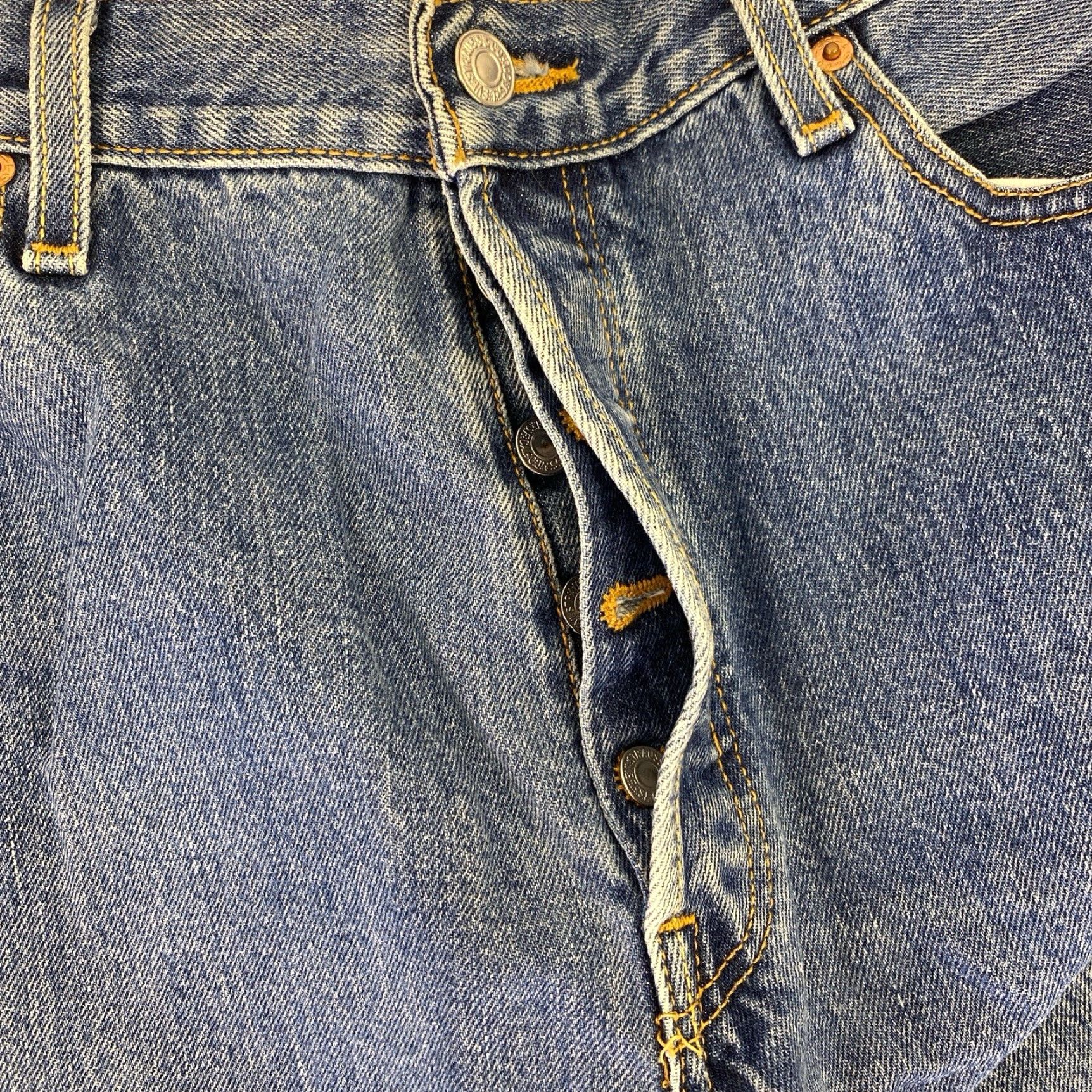 Levi's VINTAGE Levi's Jeans Mens 501 XX 35x30.5 Made In Mexico Button Fly Lightwash 90s USA 501 Series Regular Fit Mens Size US 35 - 5 Thumbnail