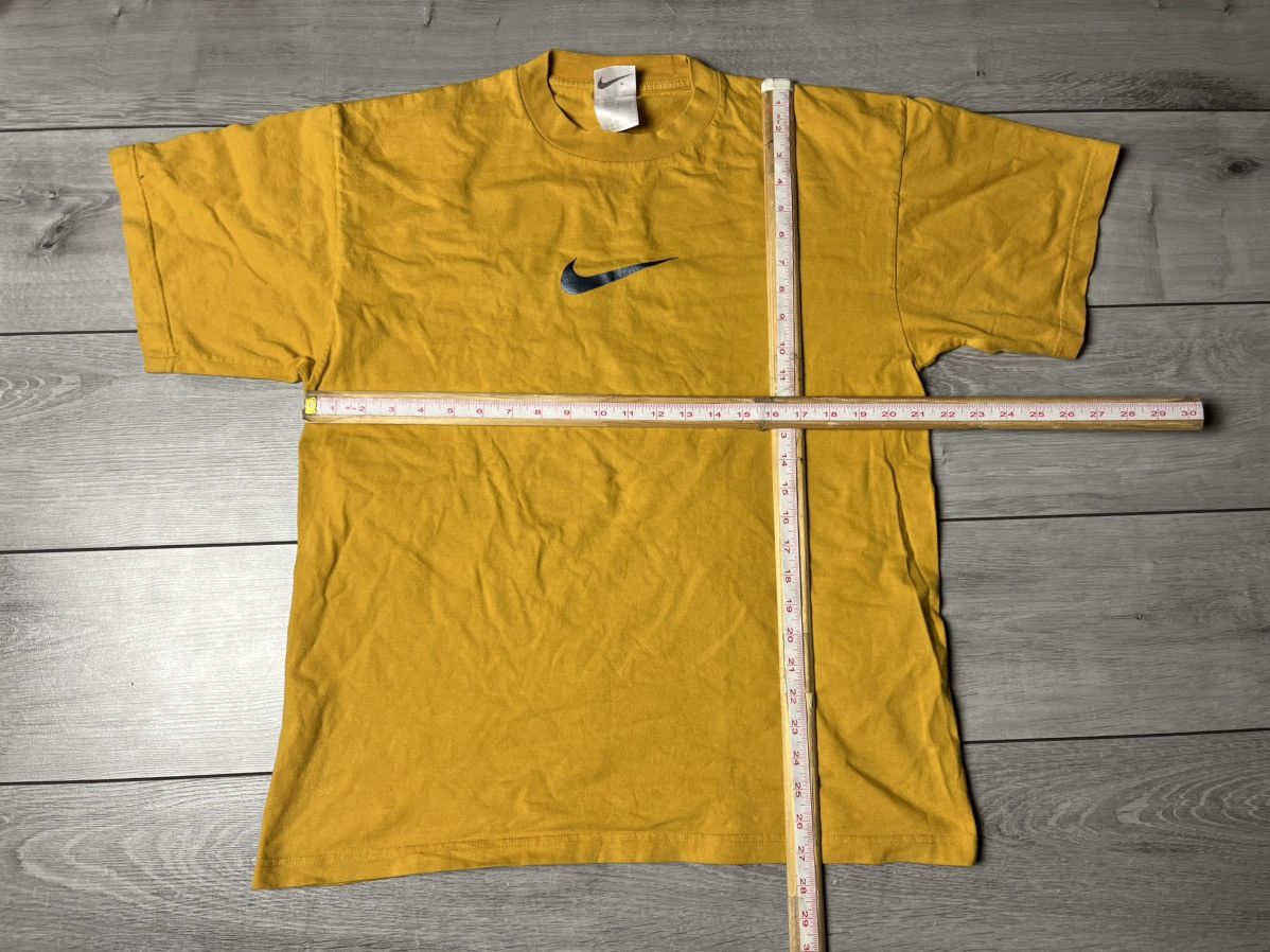Nike Vintage Nike Tshirt Middle Swoosh Rare size Large Size US L / EU 52-54 / 3 - 6 Thumbnail