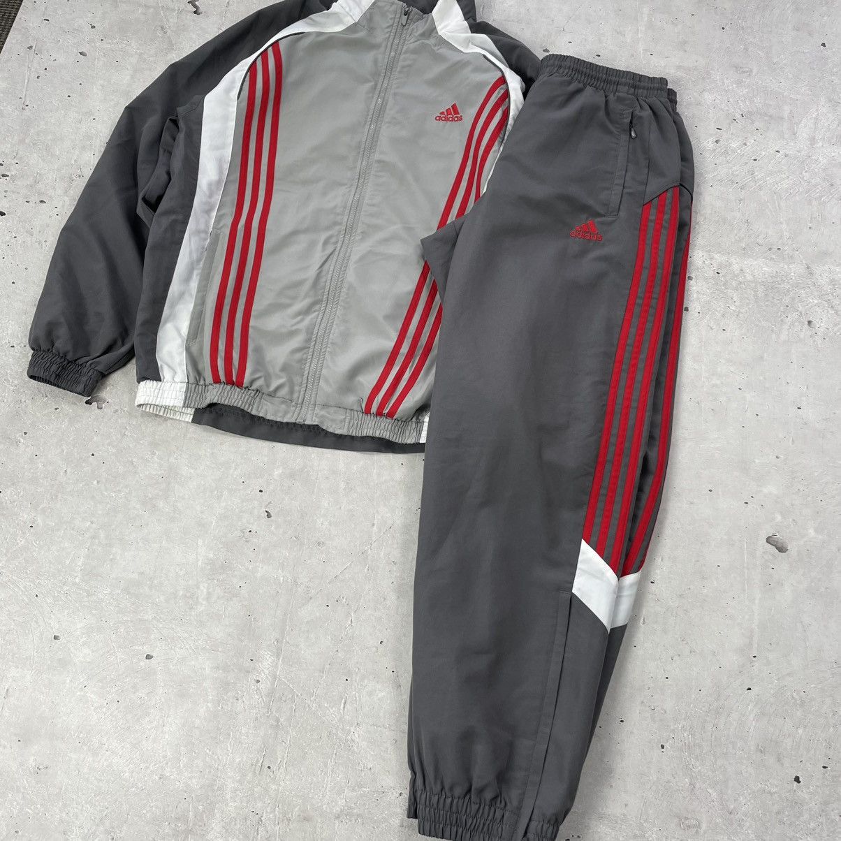 Adidas Vintage Adidas Tracksuit Jacket and Pants size 42/44 Size 44L - 3 Thumbnail