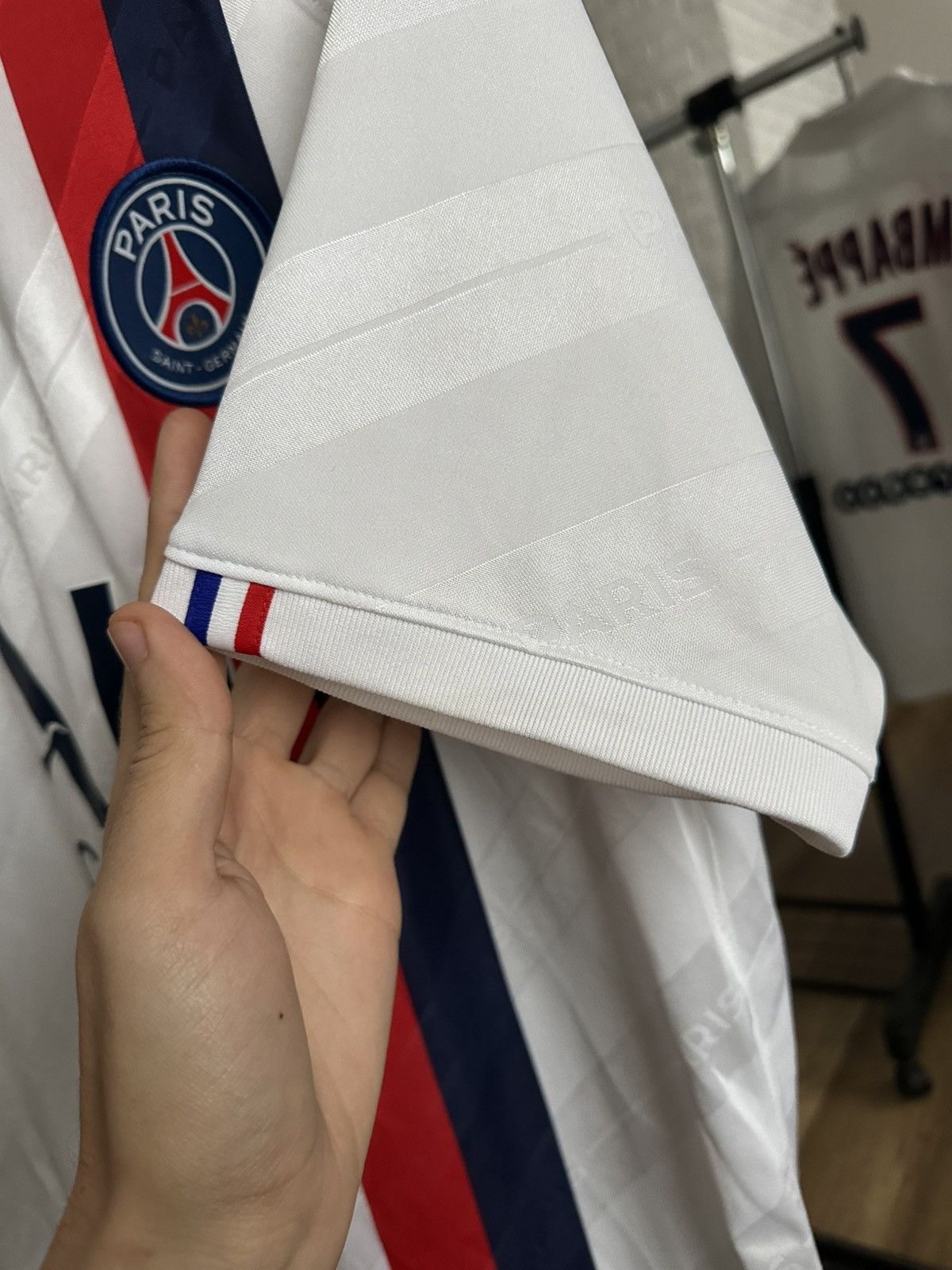 Nike 2019/2020 Nike Paris Saint Germain PSG Mbappe Soccer Jersey Size US L / EU 52-54 / 3 - 20 Thumbnail