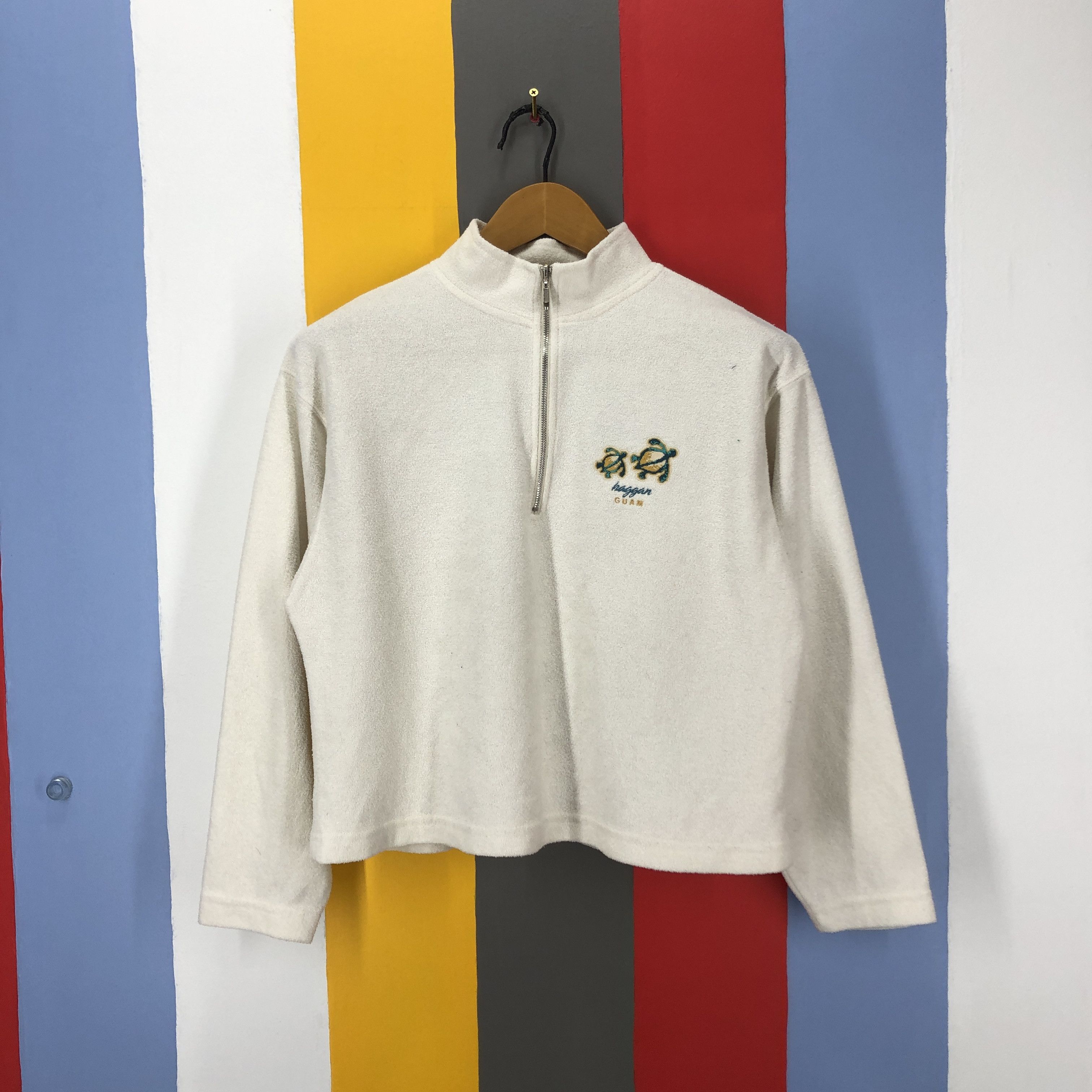 Vintage 90s HAGGAN GUAM by CRAZY SHIRTS Crop Sweatshirt #0929/AI Size M / US 6-8 / IT 42-44 - 1 Thumbnail