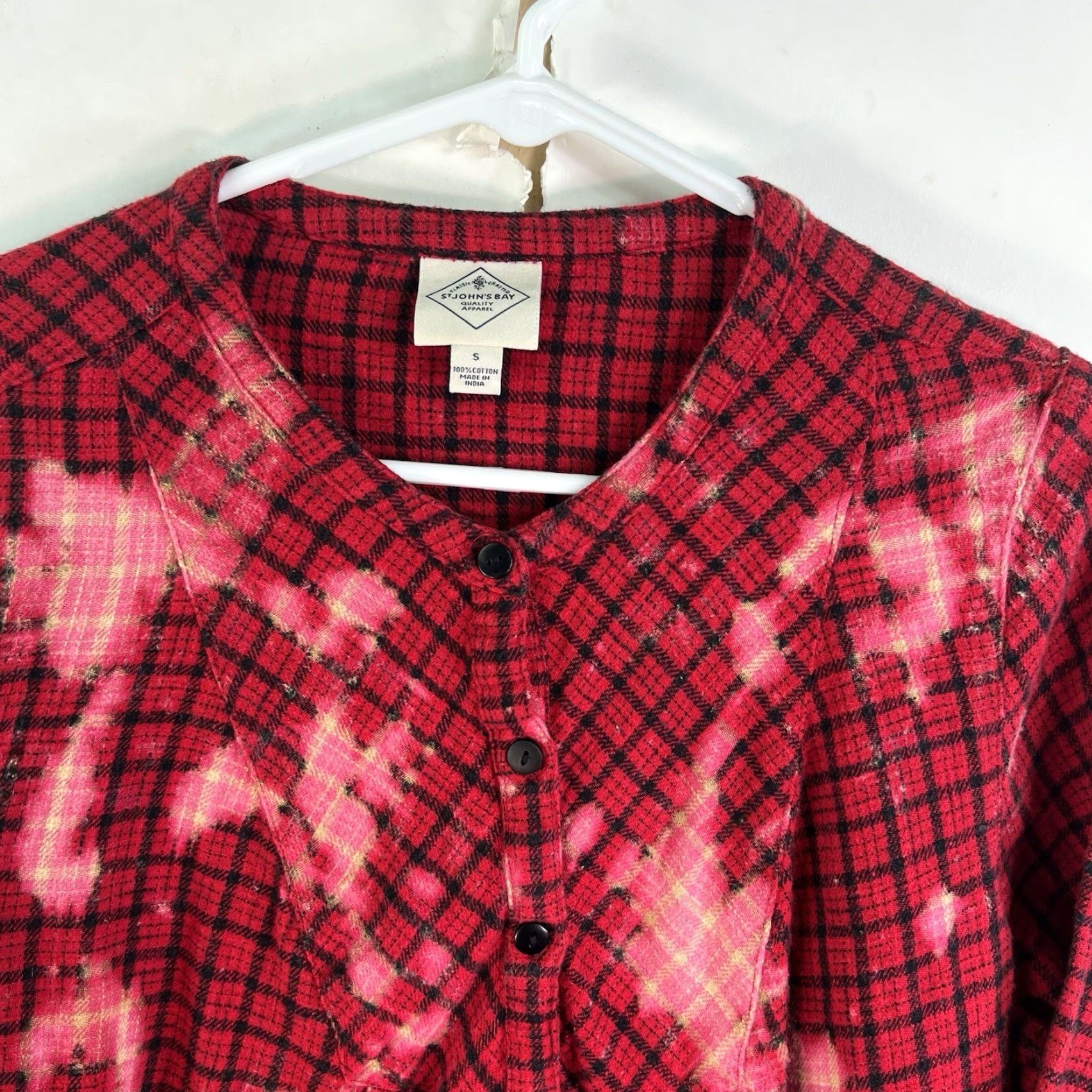 Vintage **Bucky Badger UW Flannel Up-Cycled Adult Sz S Festival Grunge Boho** User: **Up-Cycled Flannel Shirt Bucky Badger UW Sz S Festival Grunge Boho** Size S / US 4 / IT 40 - 3 Thumbnail