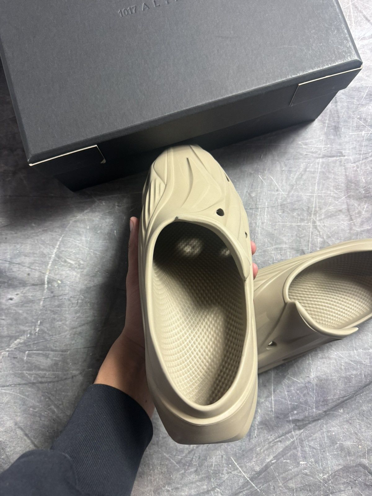 1017 ALYX 9SM 1017 ALYX 9SM Beige Mono Slip On Size US 12 / EU 45 - 3 Thumbnail