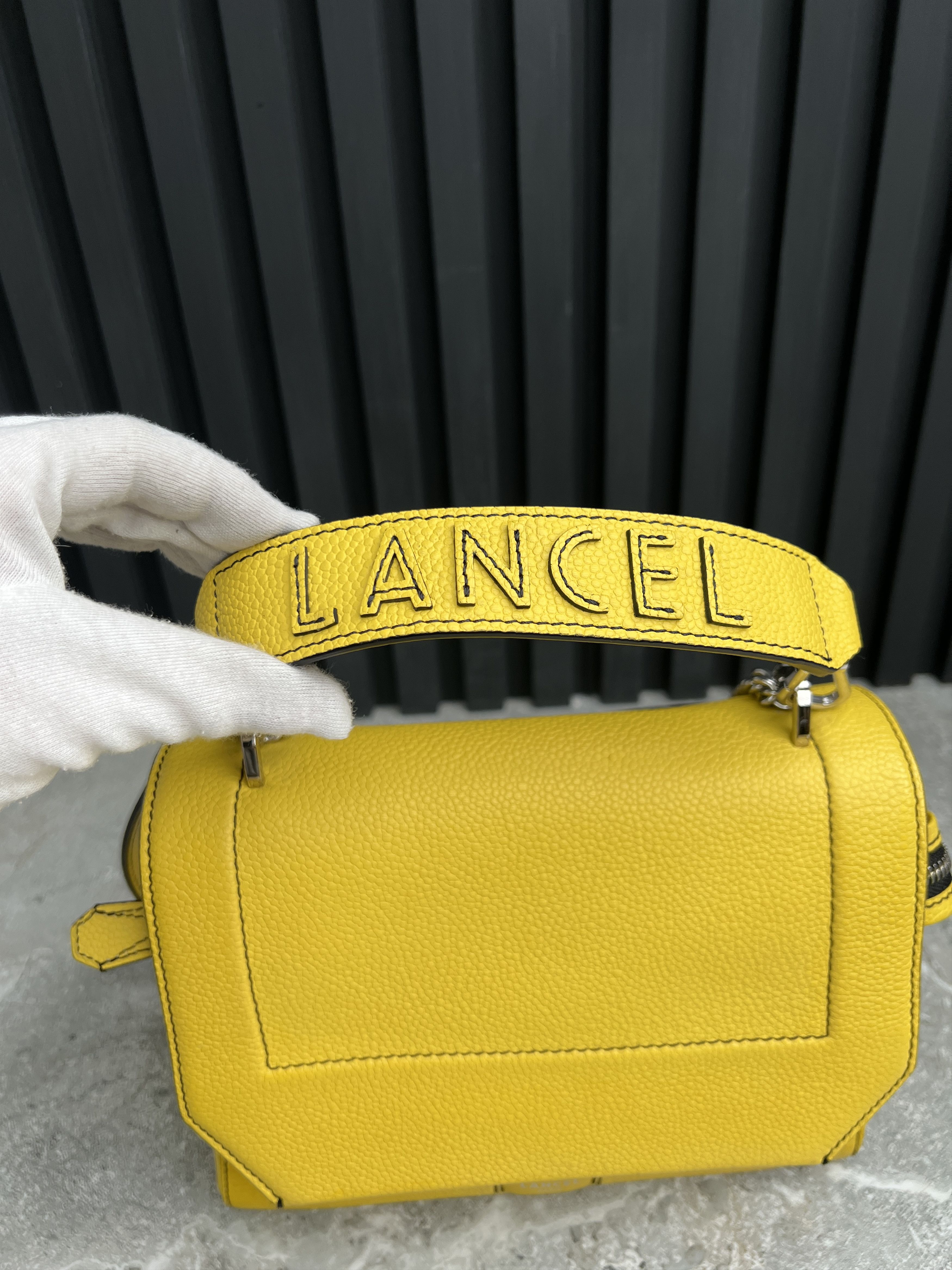 Lancel Ninon De Lancel Flap Bag Handbag Crossbody Shoulder Bag Size ONE SIZE - 7 Thumbnail