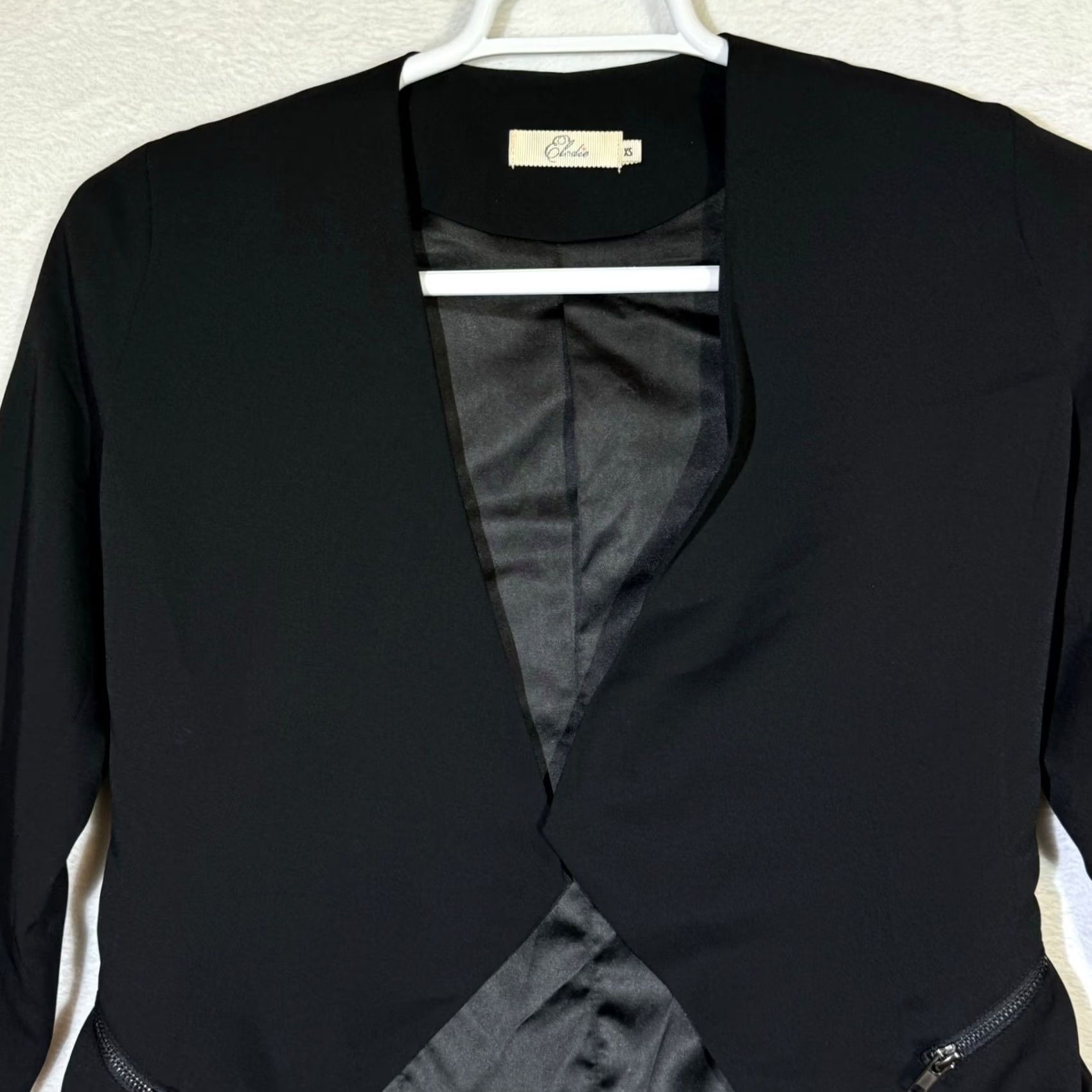 Vintage VINTAGE Elodie? No, not vintage. Elodie Jacket XS Black Draped Zip Pockets 100% Polyester Short Sleeve Women’s Regular Fit Womens Jacket Black Size XS / US 0-2 / IT 36-38 - 5 Thumbnail