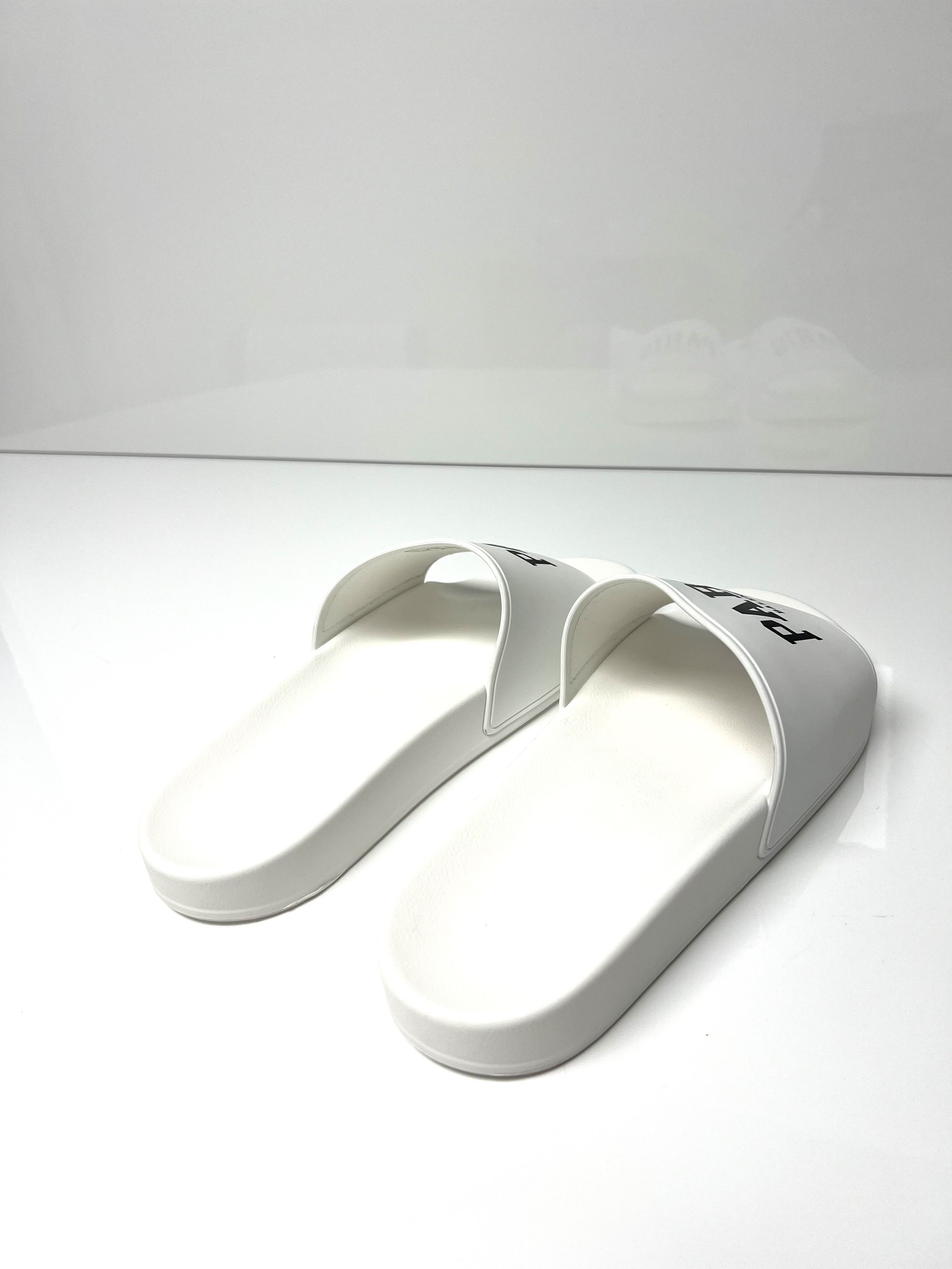 Balenciaga NEW, BALENCIAGA W/ LOGO DESIGN MENS RUBBER SLIDES Size US 12 / EU 45 - 13 Thumbnail