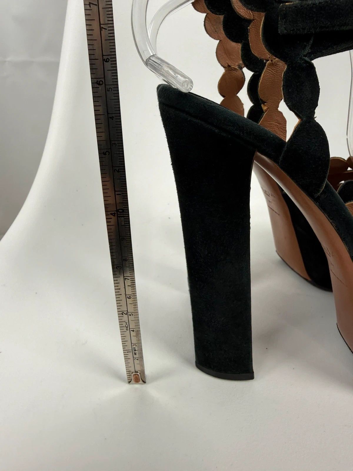 Alaia Alaia Suede Sandals size 37 Size US 7 / IT 37 - 11 Thumbnail