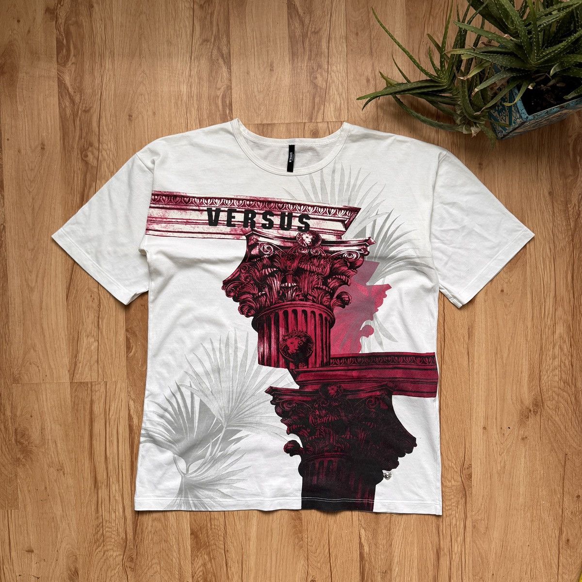 Versus Versace Versace Versus T-shirt Tee Gianni Versace Size US M / EU 48-50 / 2 - 1 Thumbnail