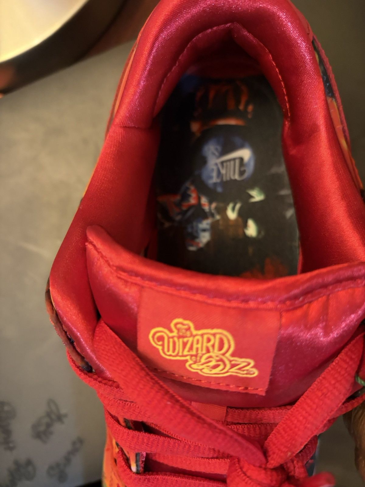 Nike SB Wizard Of Oz SB Dunks Size US 9.5 / EU 42-43 - 2 Thumbnail