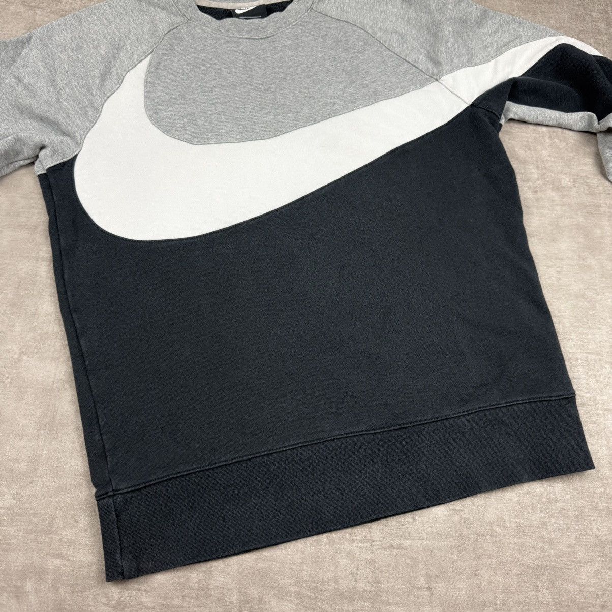 Nike Nike Swoosh Sweatshirt Size US S / EU 44-46 / 1 - 22 Thumbnail