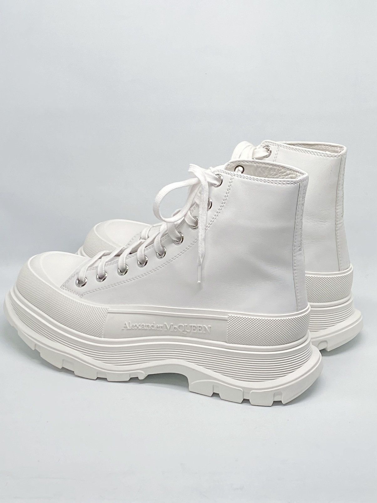 Alexander McQueen Alexander McQueen Tread Slick Leather Boot size 41/us size 8 Size US 8 / EU 41 - 7 Thumbnail