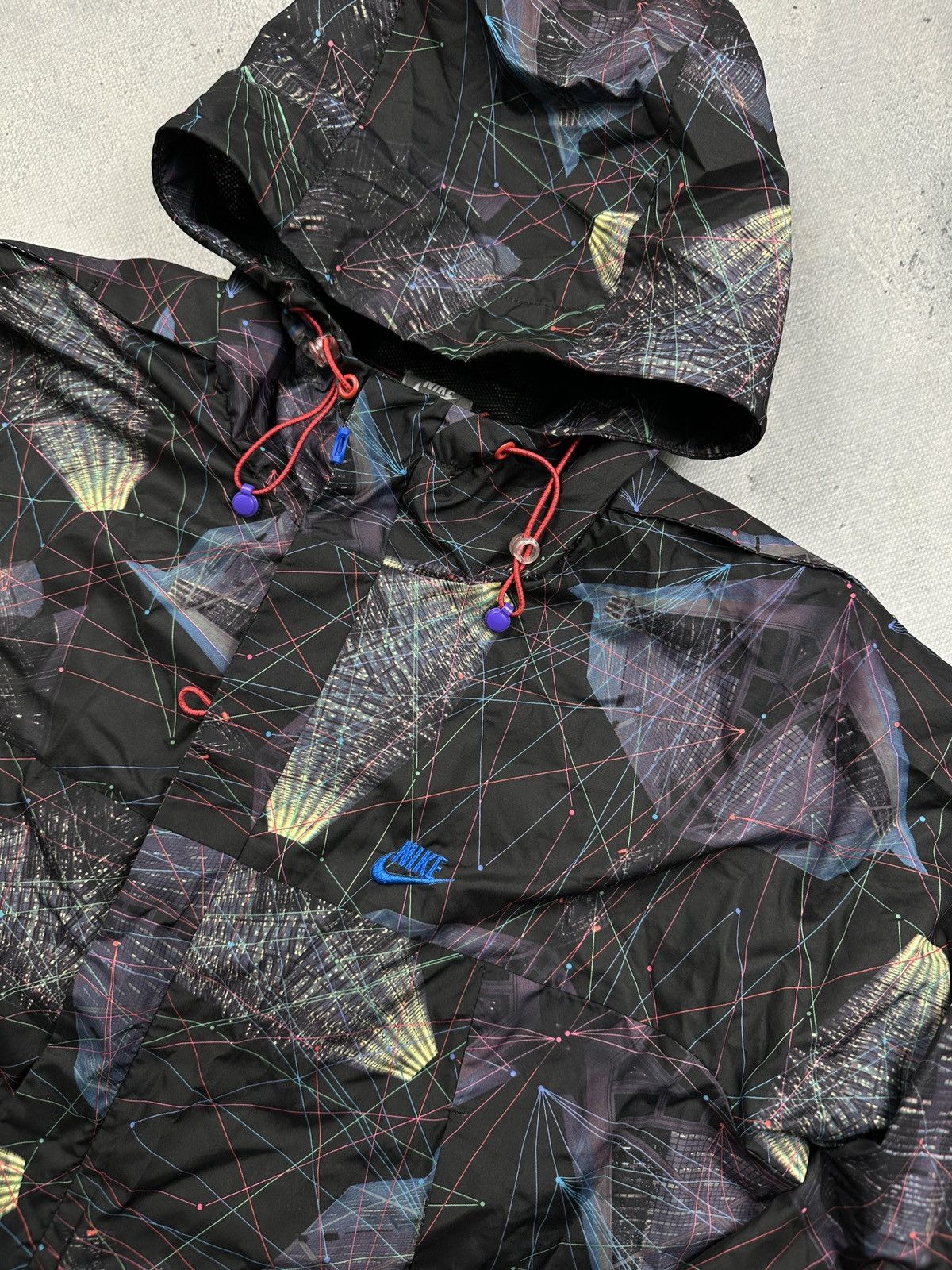 Nike Vintage Nike TN Windbreaker Jacket Abstract Graphic Rare 90s Size US M / EU 48-50 / 2 - 6 Thumbnail