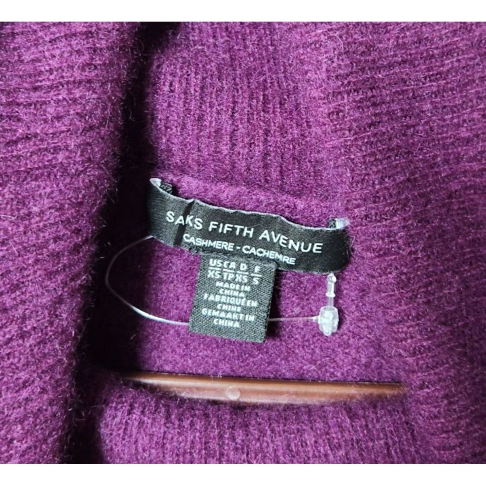 Saks Fifth Avenue Saks Fifth Avenue Womens XS 100% Cashmere Turtleneck Sweater Pullover Shirt Pullover Size XS / US 0-2 / IT 36-38 - 4 Thumbnail