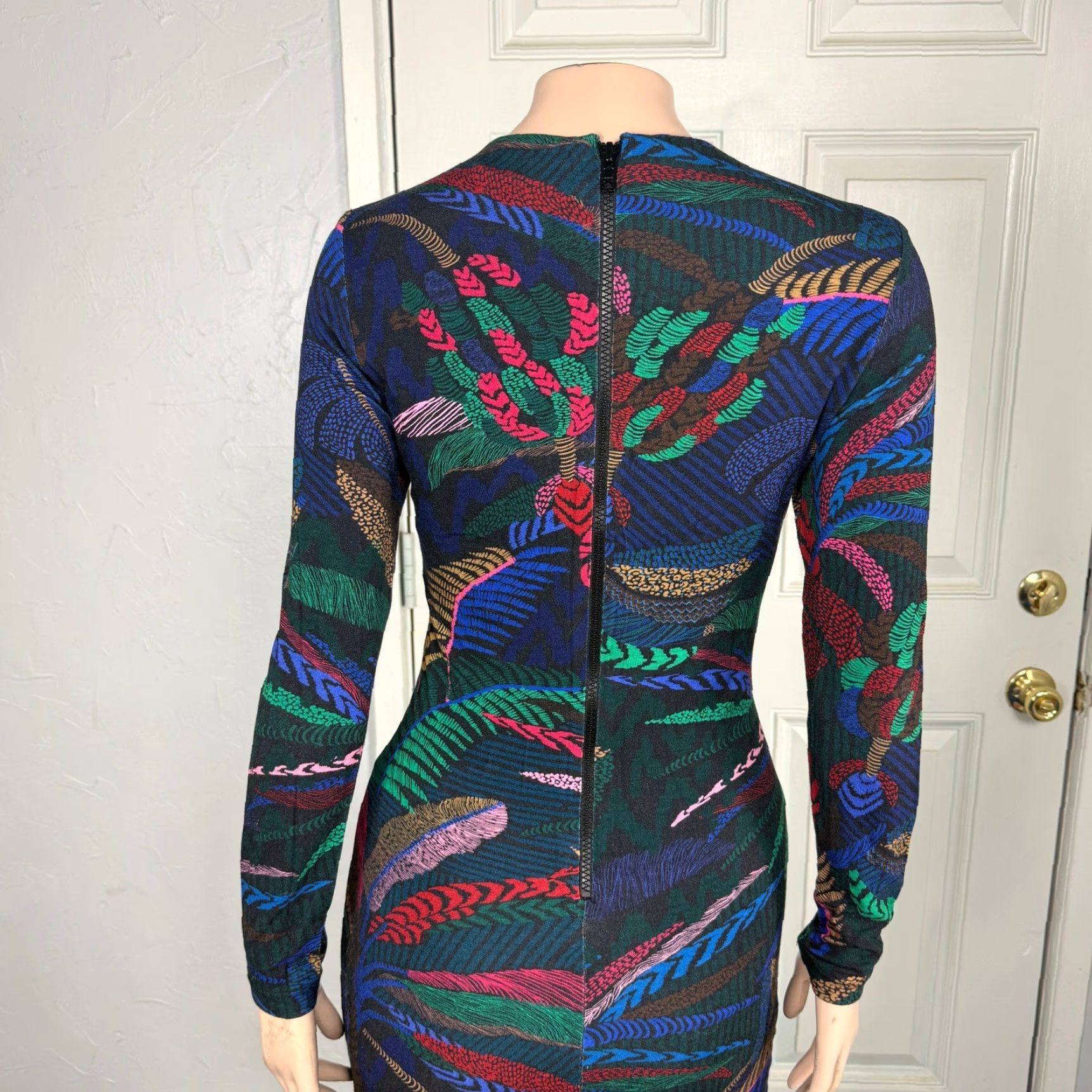Farm Rio Farm Rio Dress Amazonia Night Midi XS Crew Neck Long Sleeve G3-6 Size XS / US 0-2 / IT 36-38 - 5 Thumbnail
