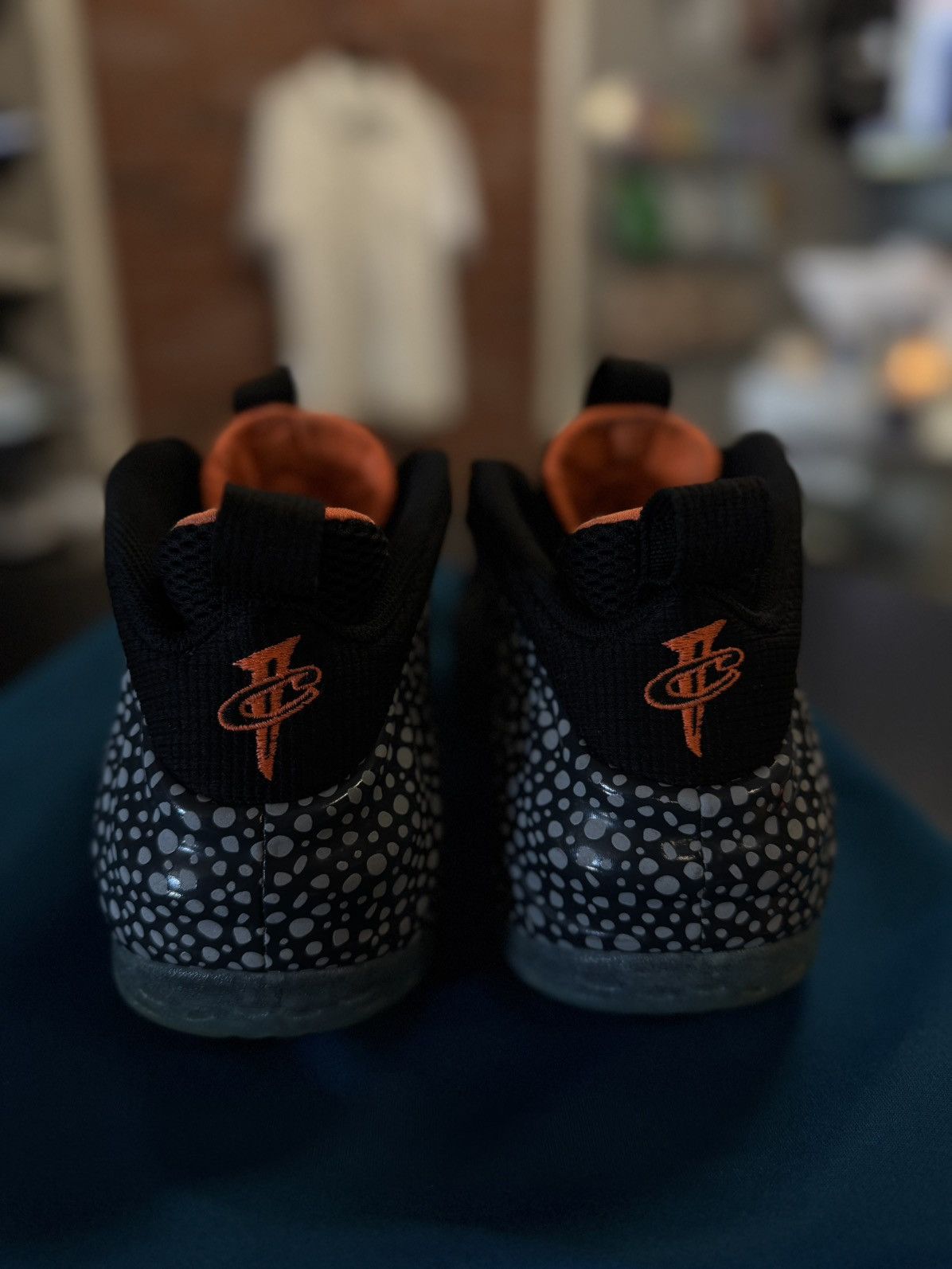 Nike Nike Foamposite Safari (2013) RARE Size 10 🧼 Size US 10 / EU 43 - 8 Thumbnail