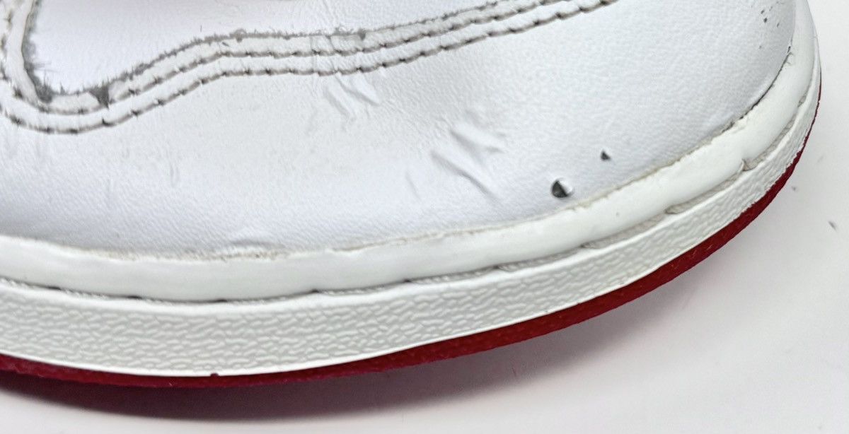 Jordan Brand × Nike Nike Air Jordan 1 Retro High OG 2017 Metallic Red GS size 7Y Size US 7 / EU 40 - 13 Thumbnail