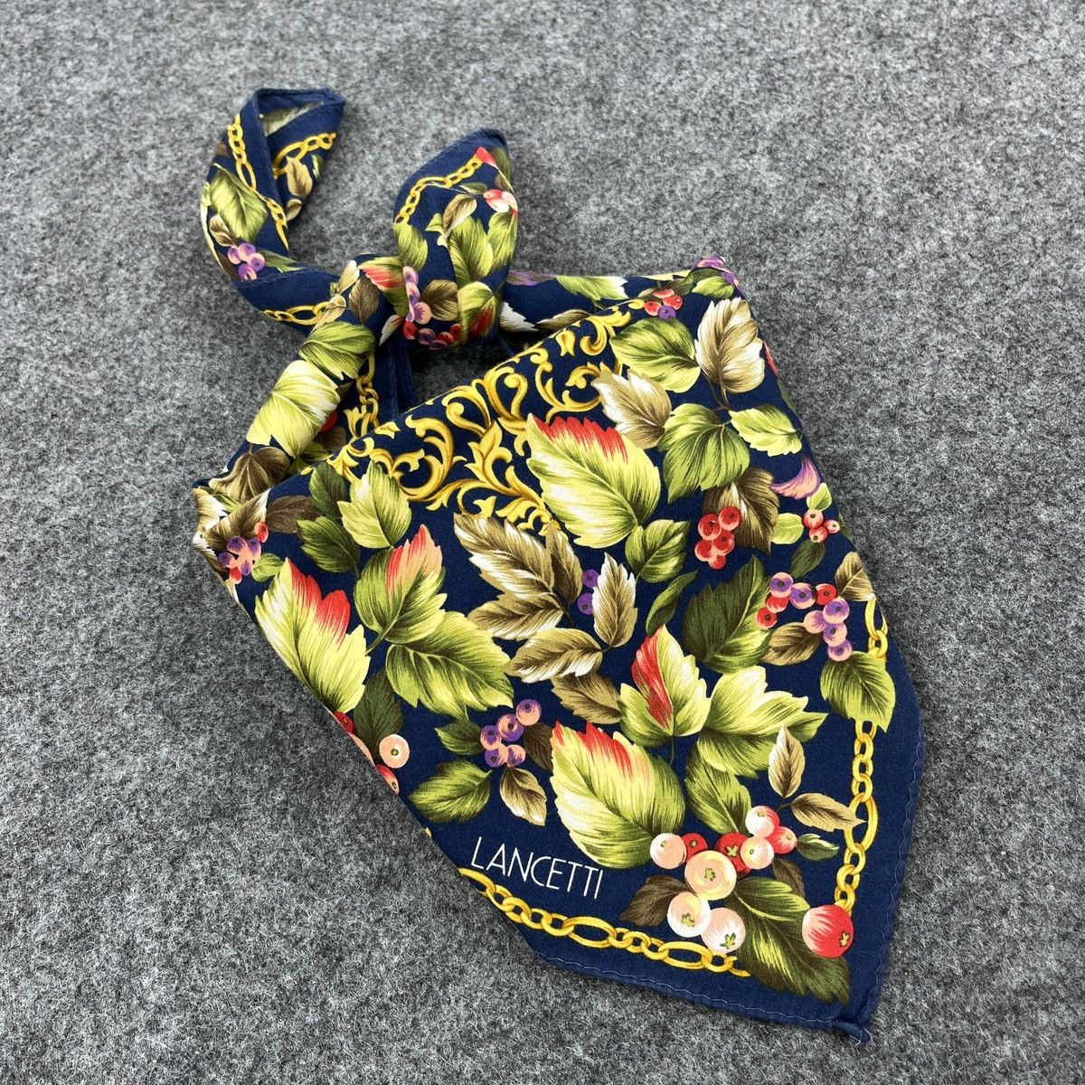 Vintage Lancetti Handkerchief / Bandana / Neckerchief B536 Size ONE SIZE - 8 Thumbnail