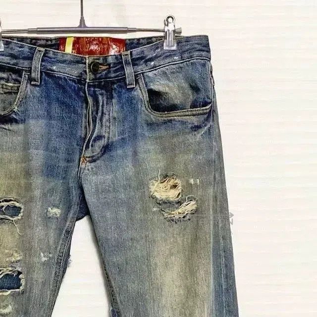 Dolce & Gabbana Dolce & Gabbana 14GOLD Distressed Jeans. Size US 30 / EU 46 - 3 Thumbnail